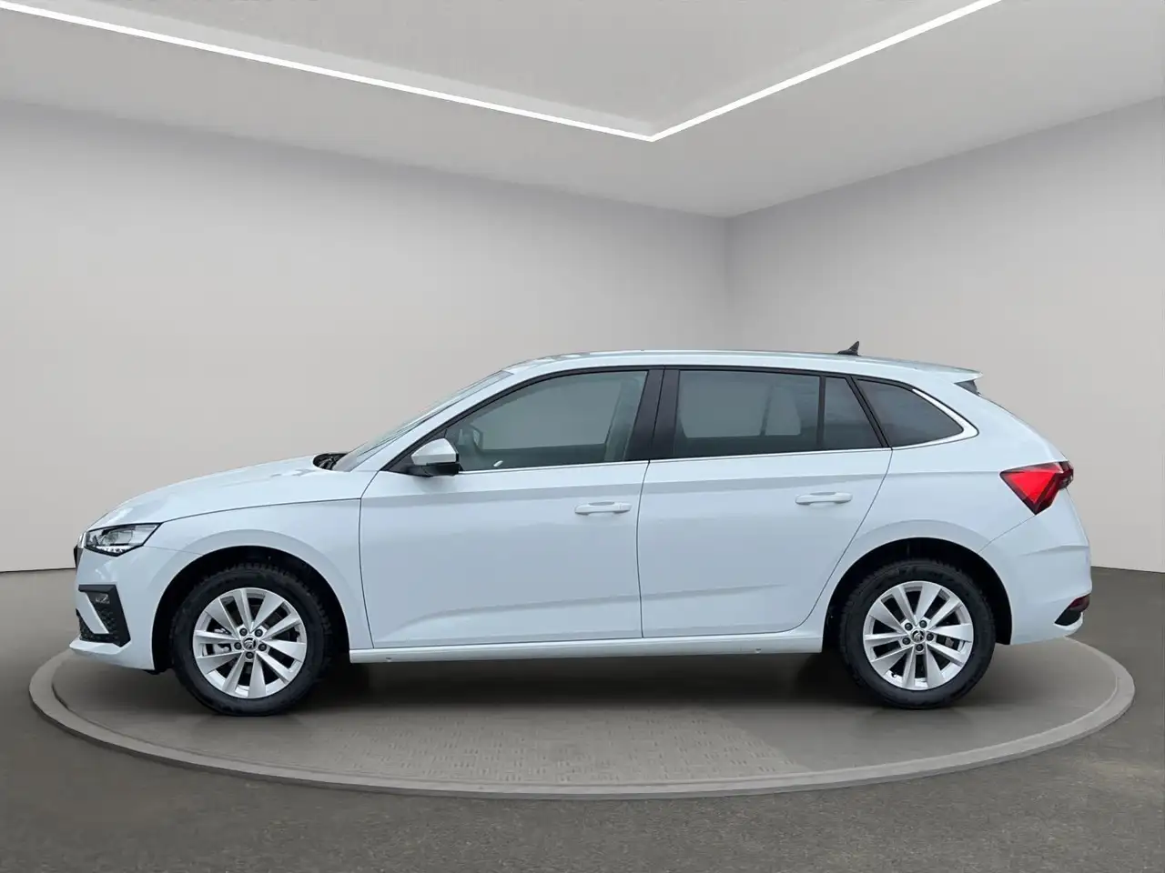 Skoda Scala Selection 1.0 TSI DSG ACC + RFK + PDC 5