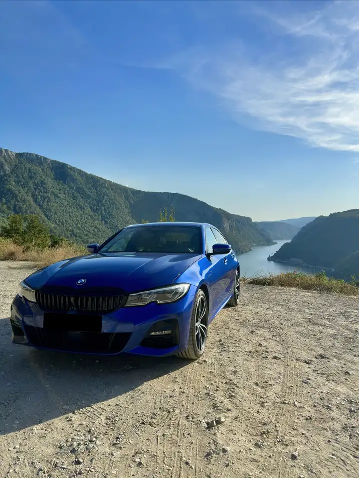 BMW 330