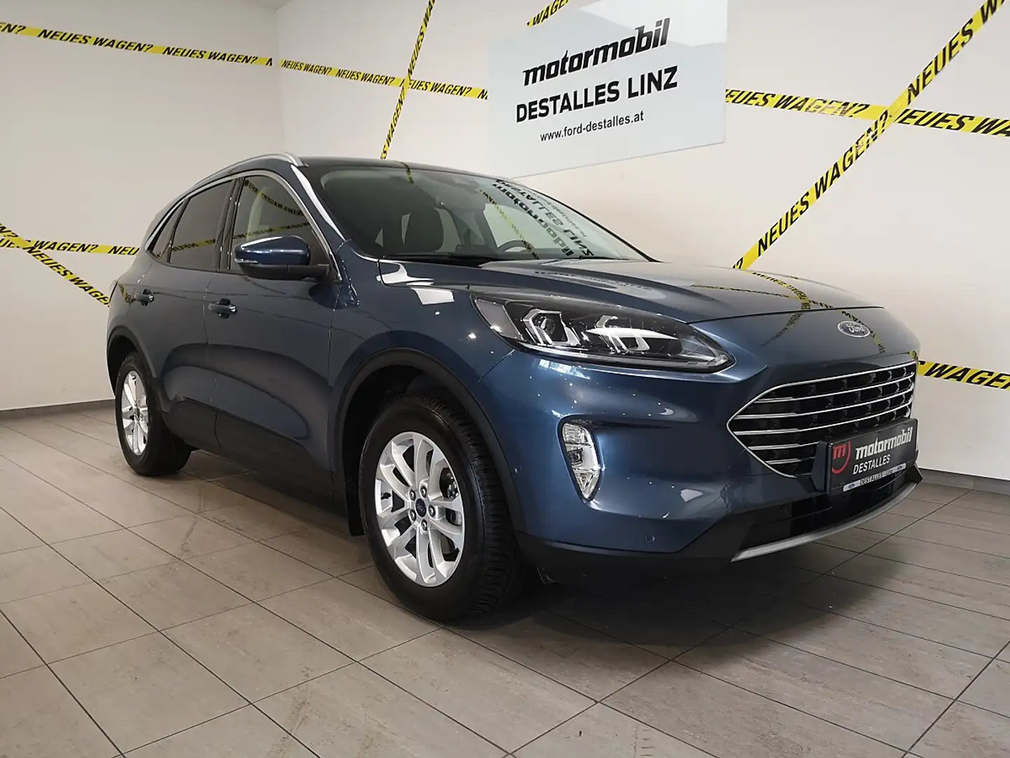 Ford Kuga 2,5 Duratec FHEV AWD Titanium X Aut. Blau - 1