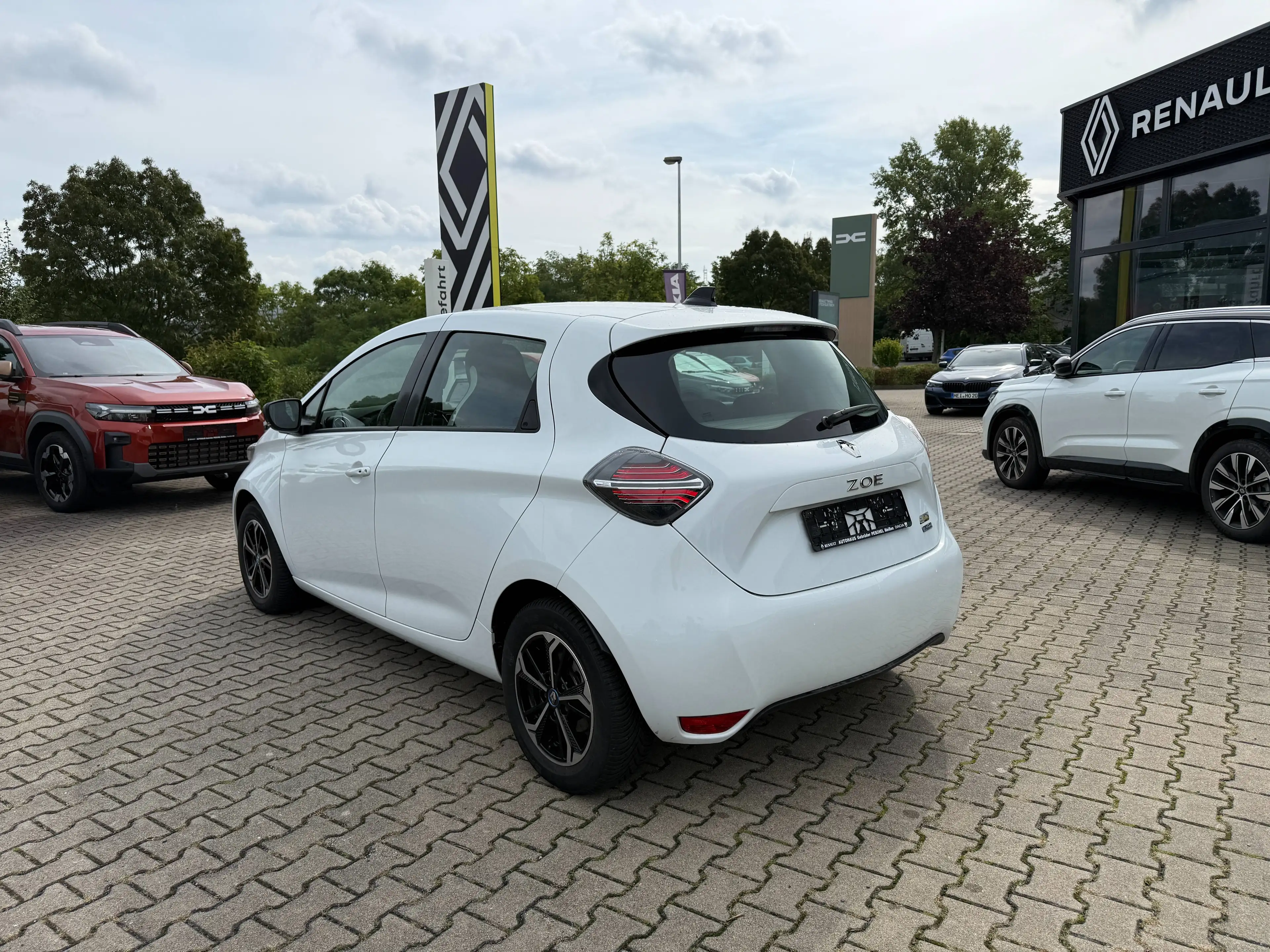 Renault ZOE Life — photo 7