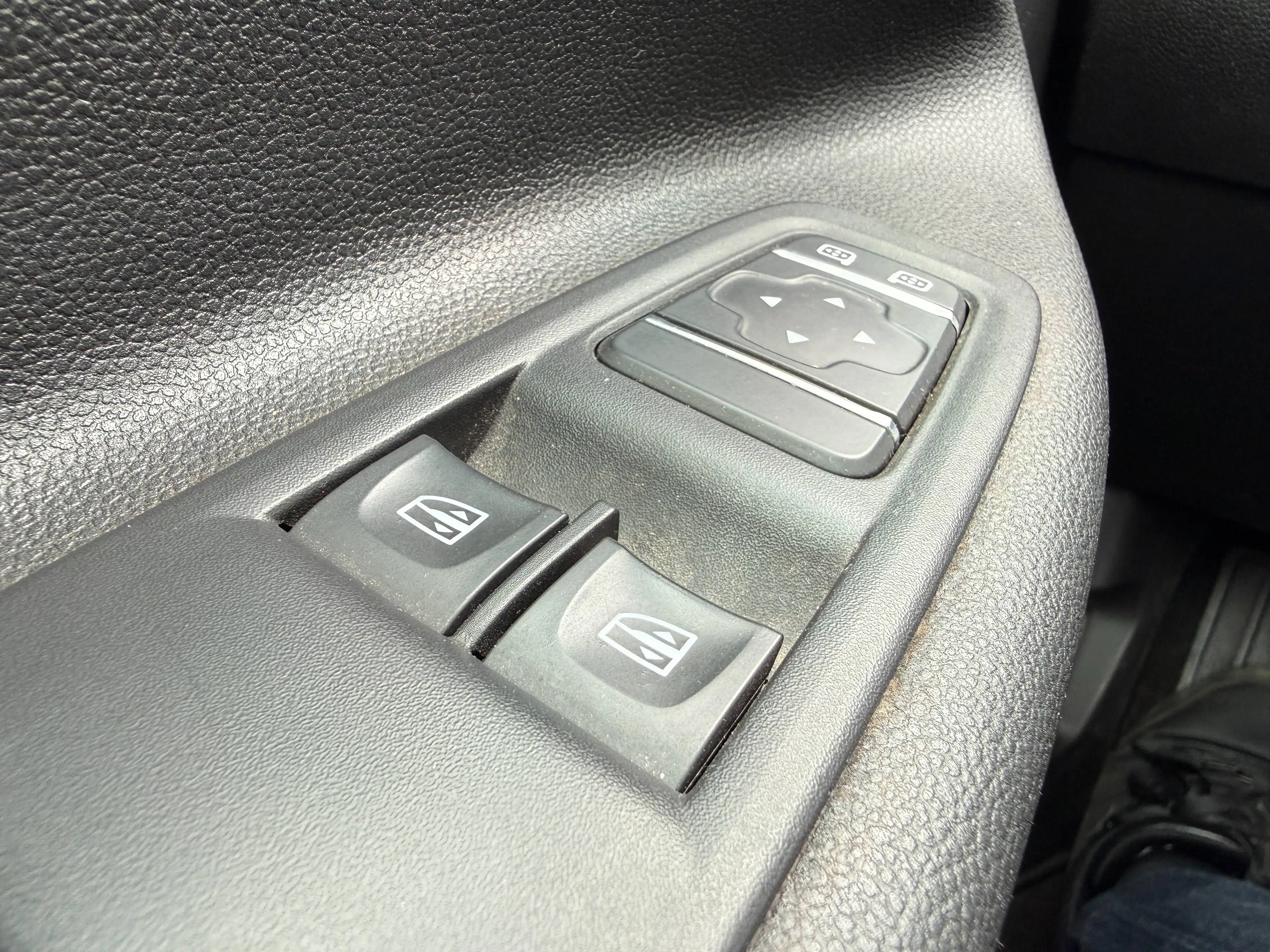 Renault ZOE Life — photo 11