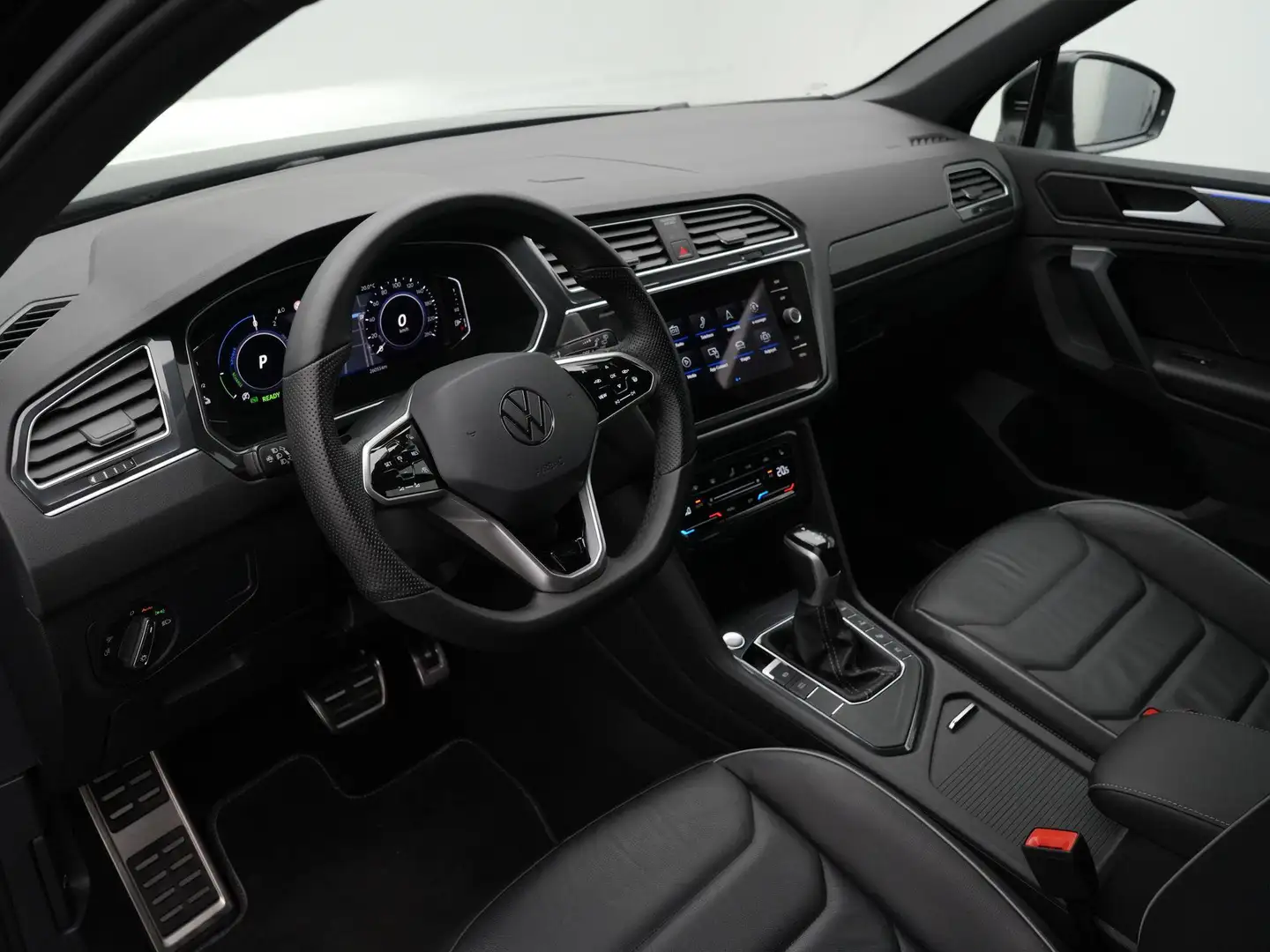 Volkswagen Tiguan 1.4 TSI eHybrid R-Line Business | Panoramadak | Tr Zwart - 2