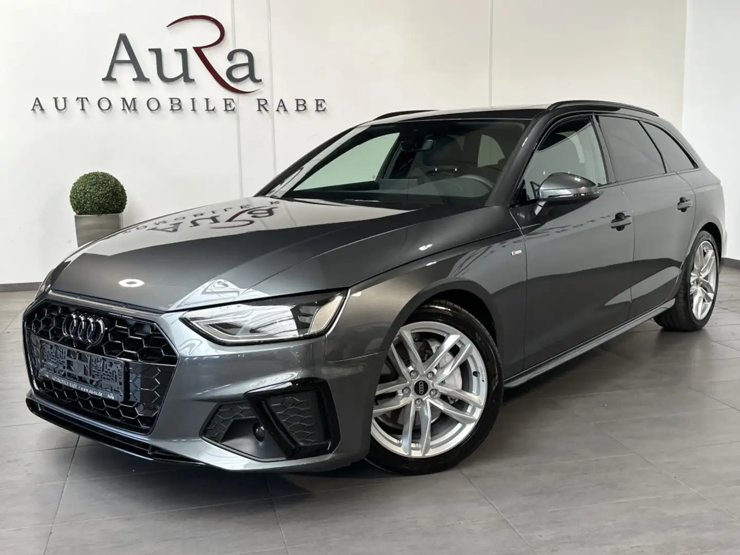 Audi A4 Avant 40 TDI S-Line NAV+LED+AHK+PANORAMA+B&O Grau - 1