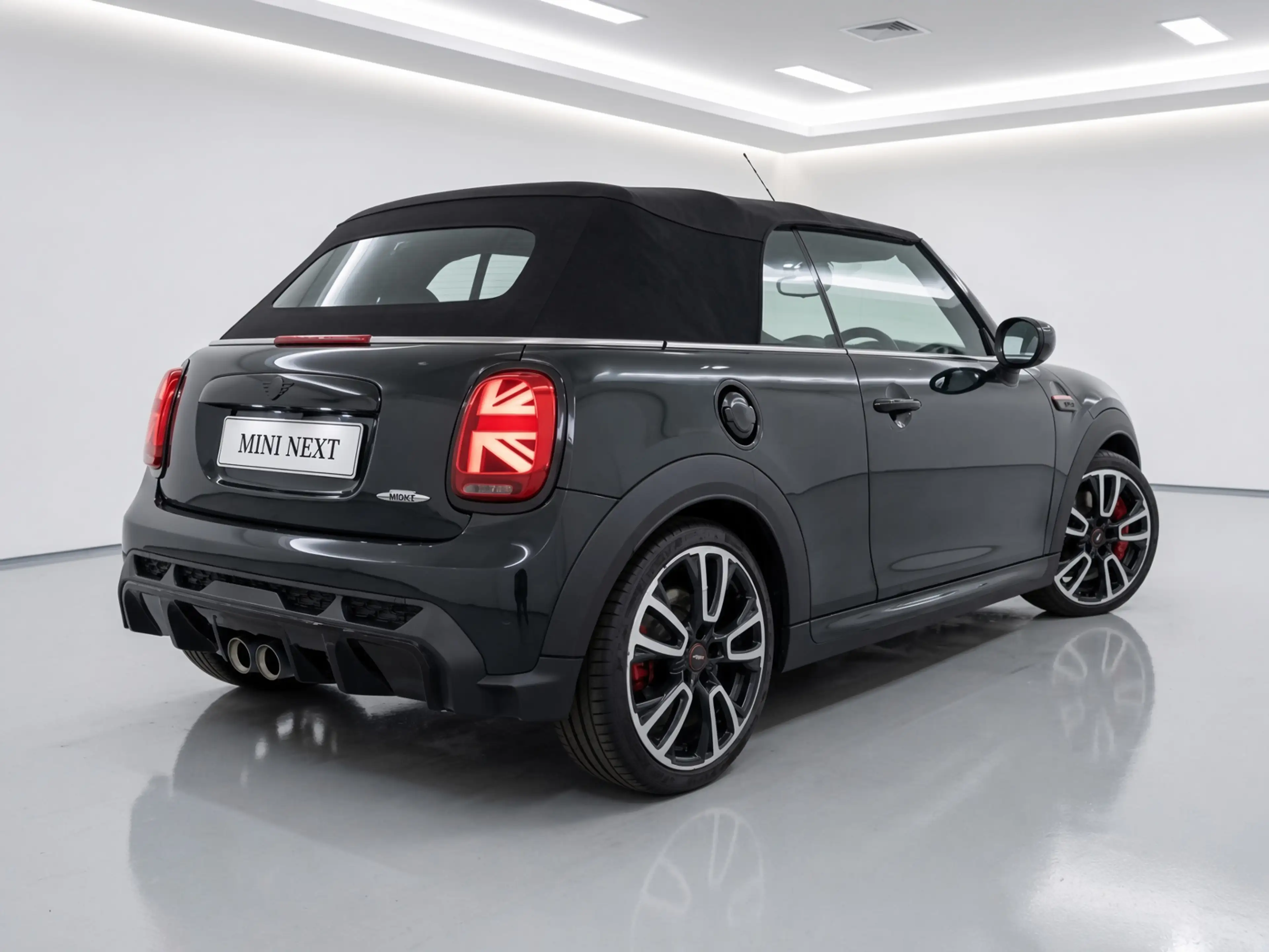 MINI John Cooper Works Cabrio 2.0 JCW | 231 pk | Rebel Green | Active Cruise Con — photo 2
