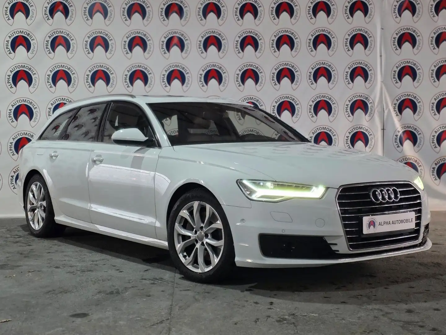 Audi A6 Avant 3.0 TDI/KLIMA/NAVI/KAMERA Weiß - 2