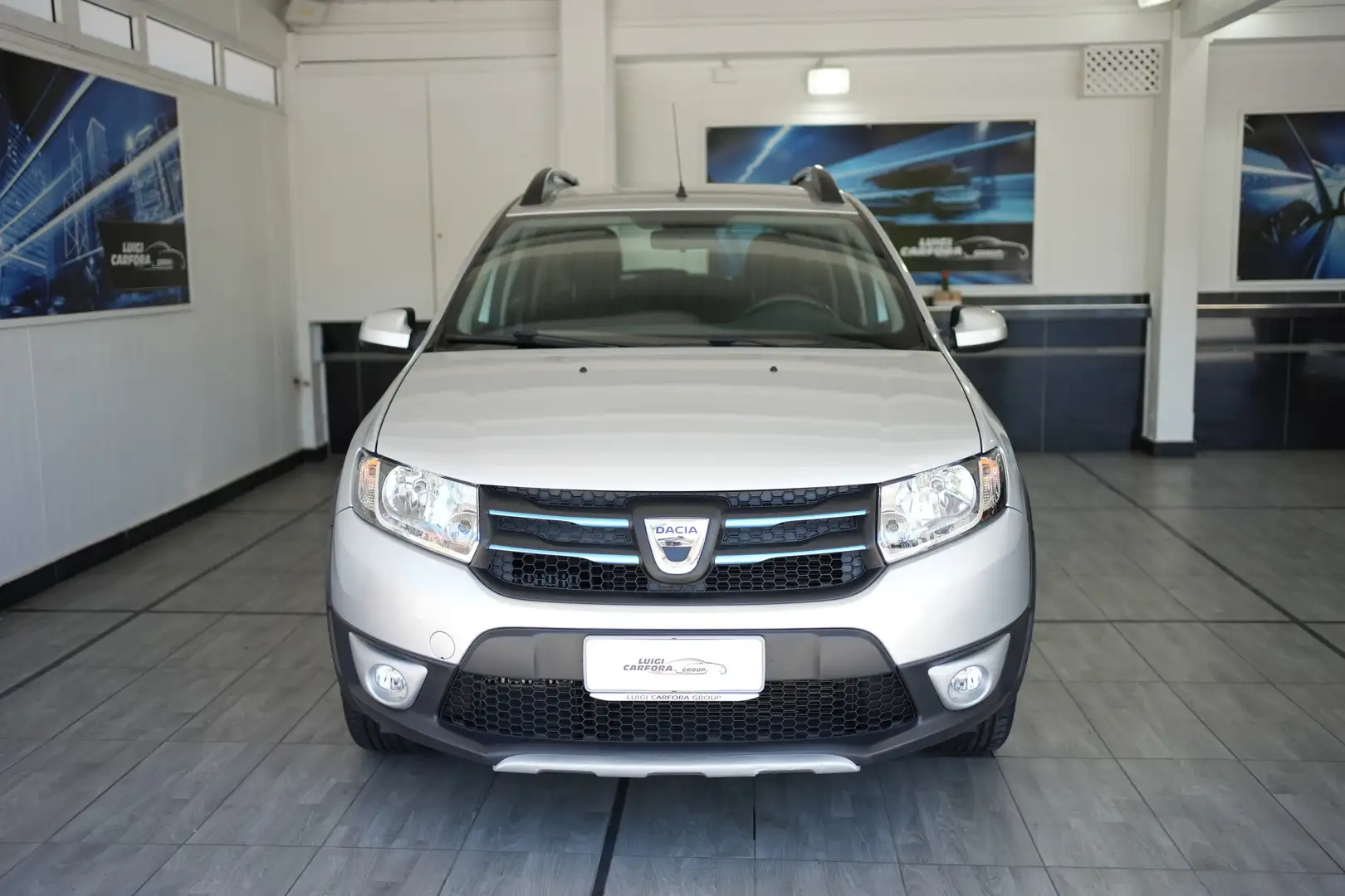 Dacia Sandero Stepway 1.5 Blue dCi 95 CV Techroad Grau - 2