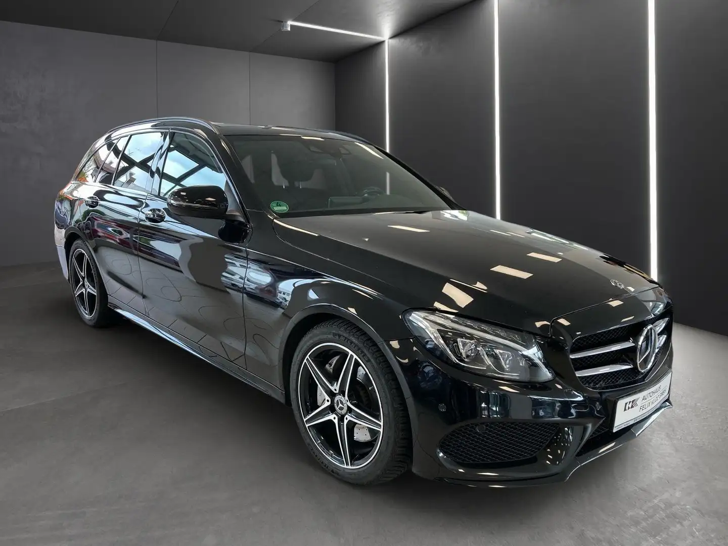 Mercedes-Benz C 300 T AMG*Distronic*Standheiz*Pano*Sitzklima* Negro - 2