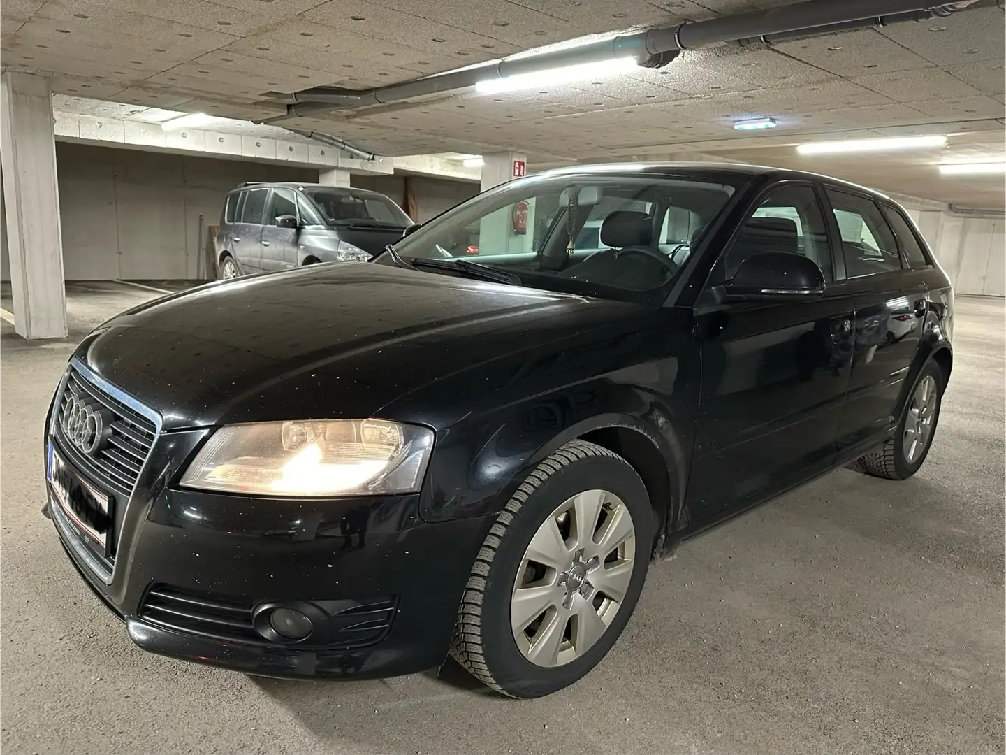 Audi A3 SB Ambiente 1,9 TDI DPF Schwarz - 1