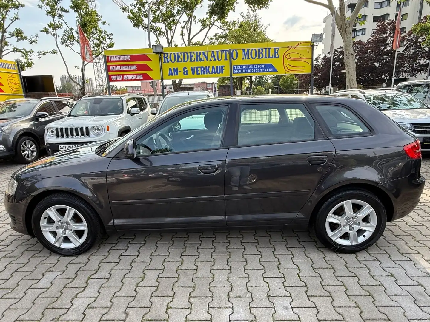 Audi A3 Sportback 1.8 TFSI Attraction1.HAND CHECKHEFT Grijs - 2