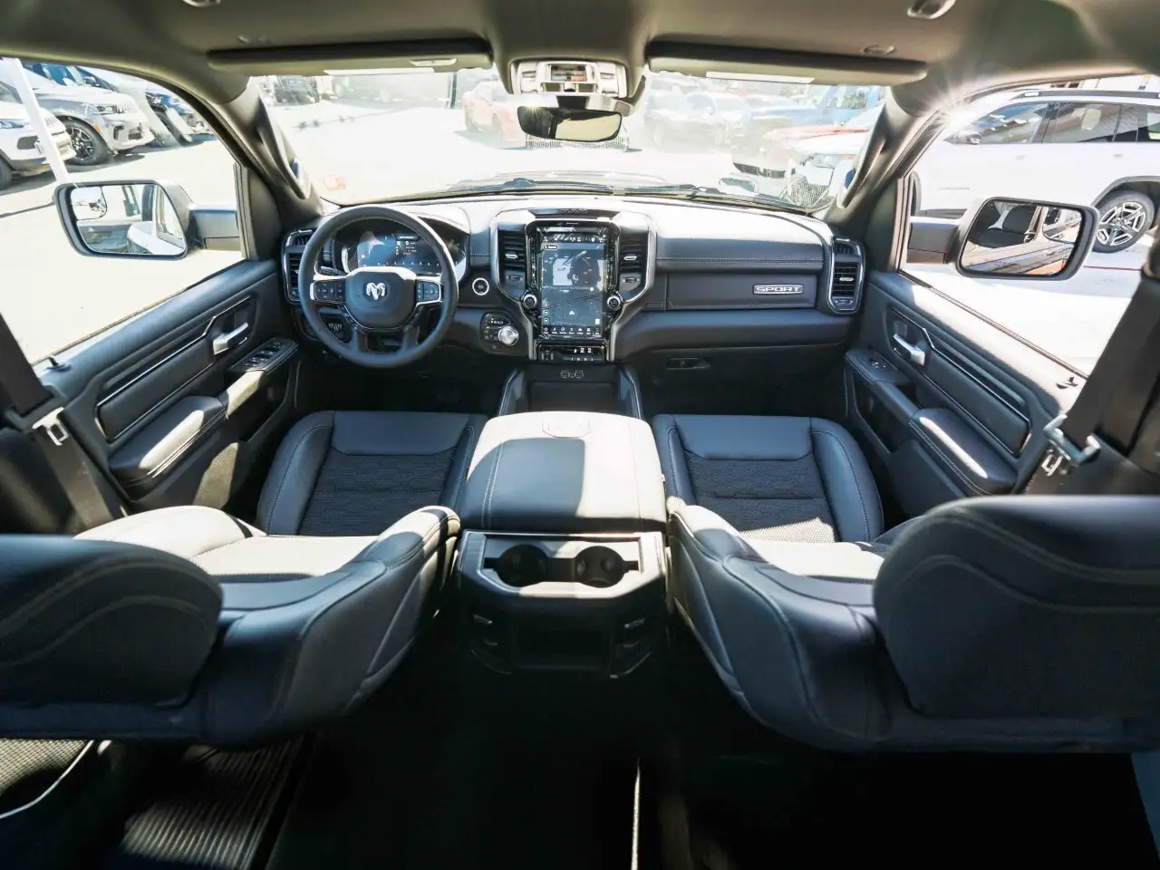 RAM 1500 снимка RAM 1500