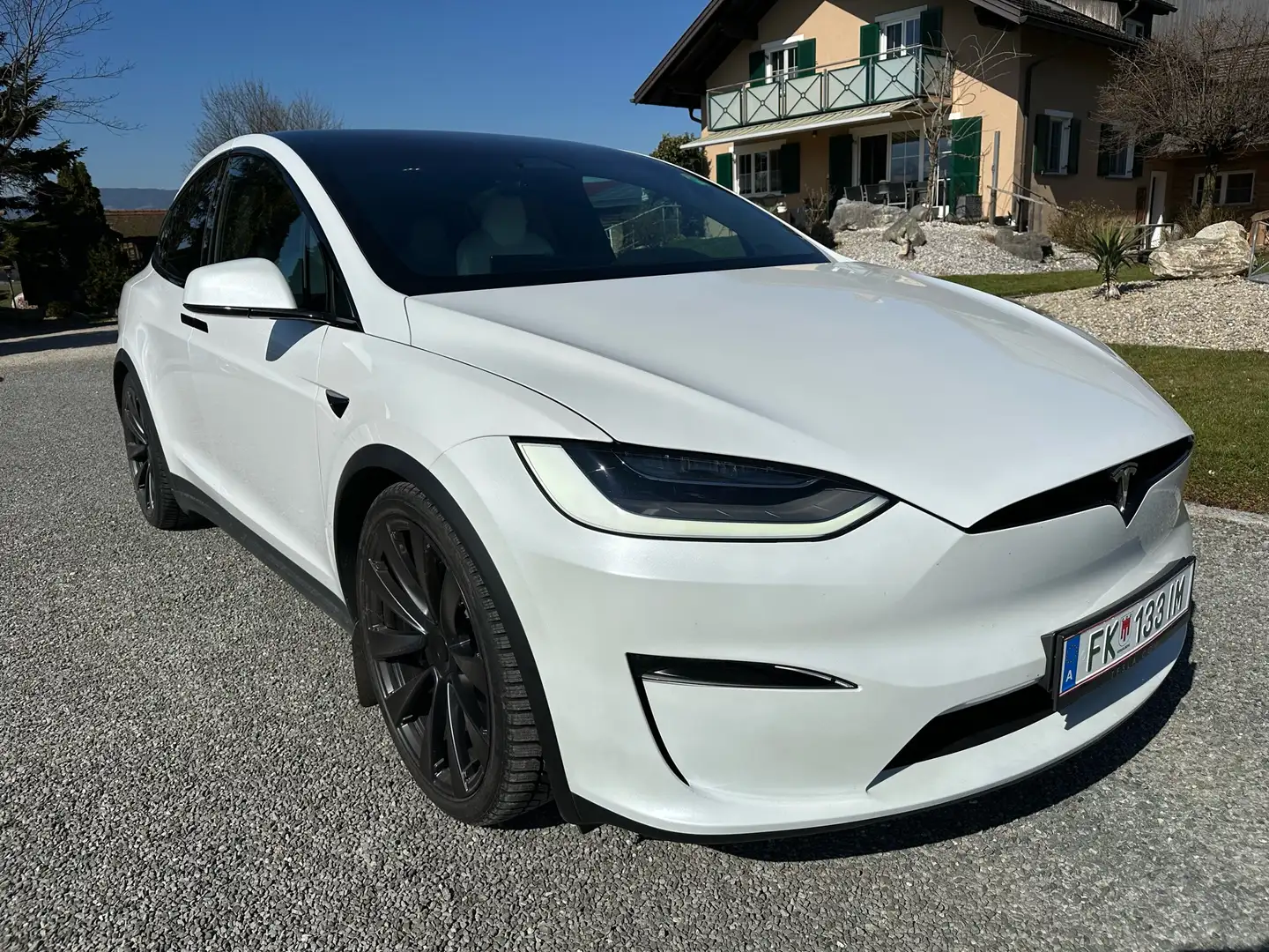 Tesla Model X LongRange neues Model 7 Sitze 22 Zoll AHK Blanc - 1
