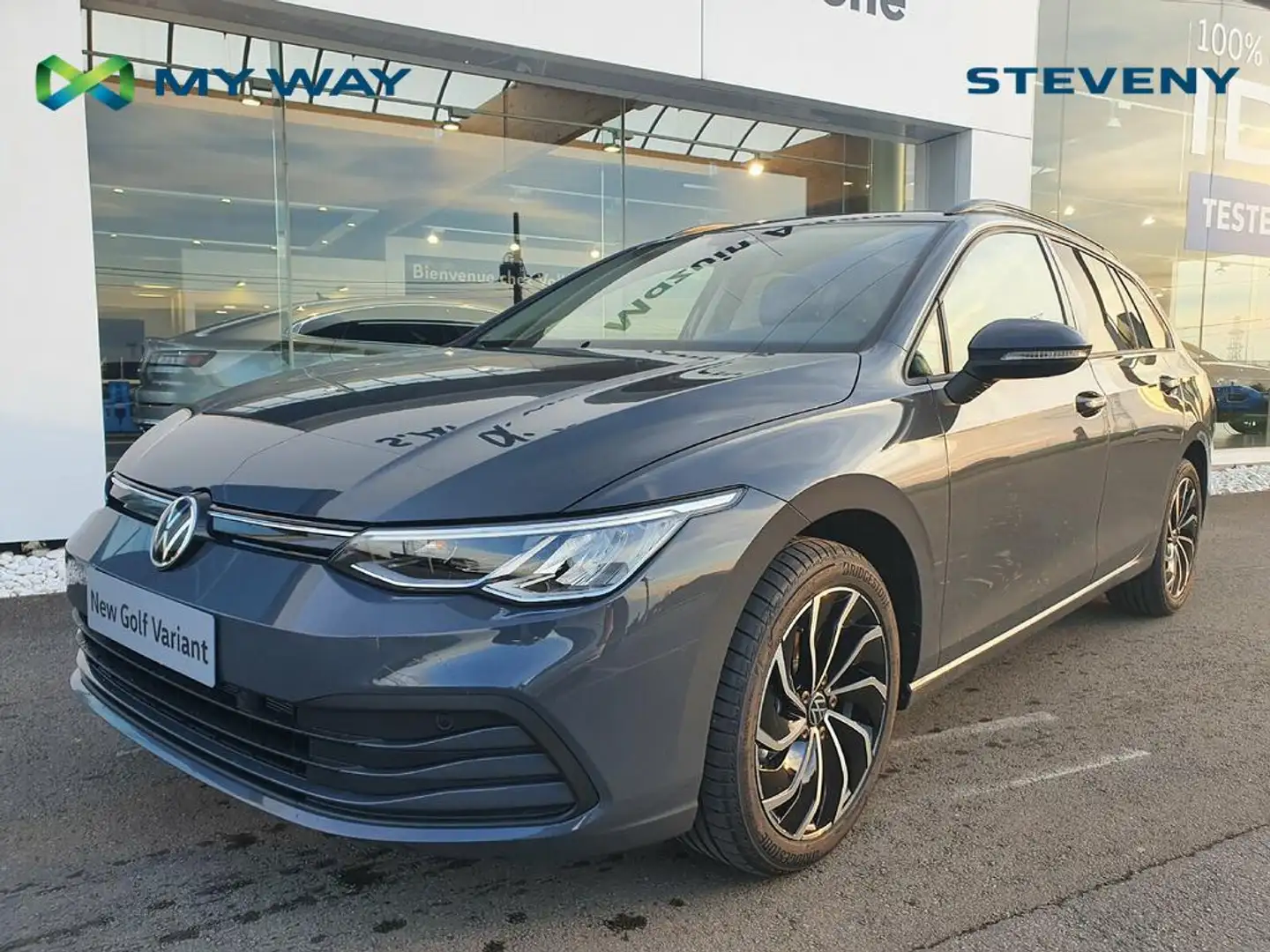 Volkswagen Golf Variant Life 1.0 eTSI 110 ch 7 vitesses DSG Gris - 1