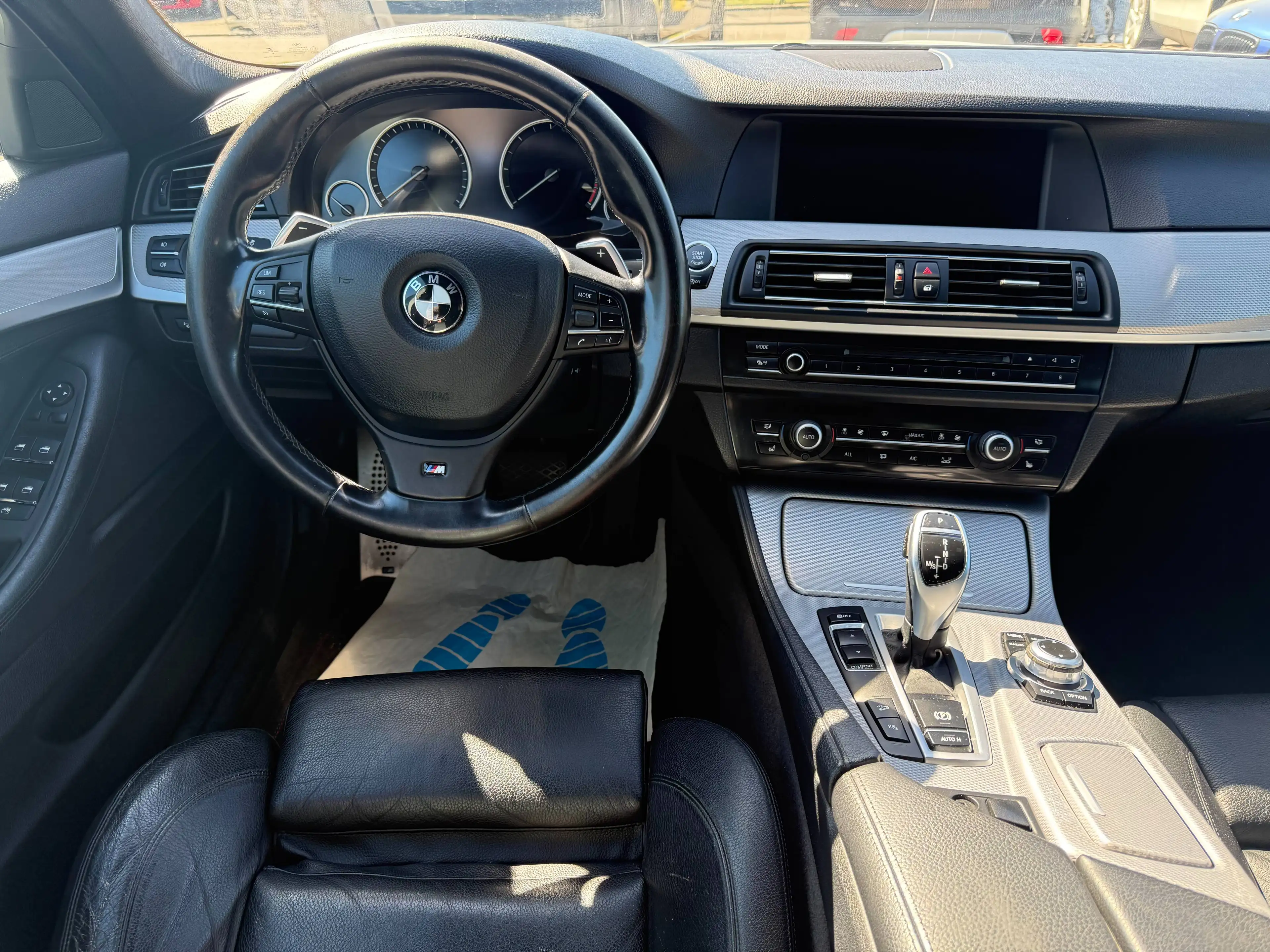BMW 525 525d xDrive~Original M-Sportpaket~Navi~Leder~Panor — photo 7