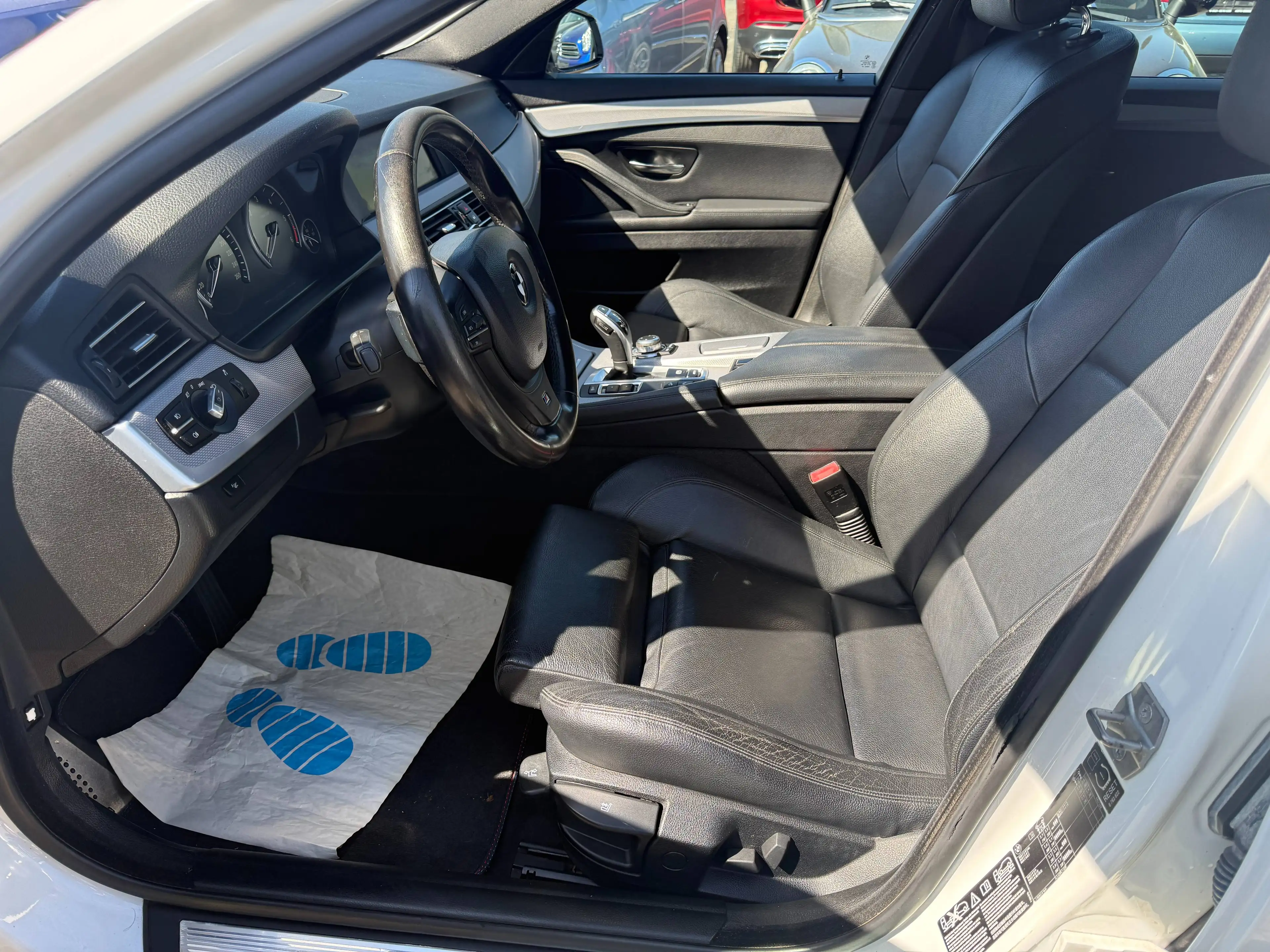 BMW 525 525d xDrive~Original M-Sportpaket~Navi~Leder~Panor — photo 9
