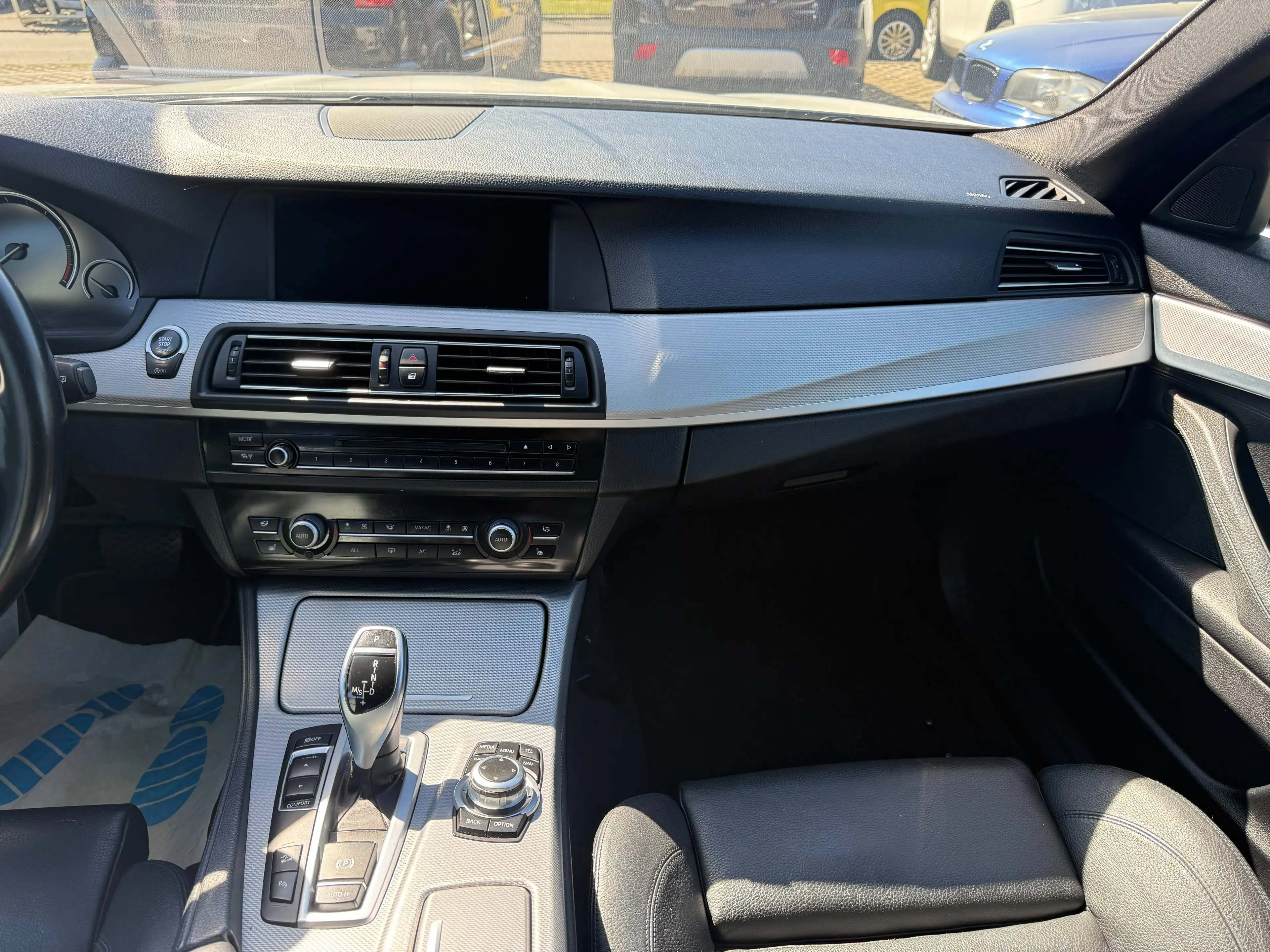 BMW 525 525d xDrive~Original M-Sportpaket~Navi~Leder~Panor — photo 8