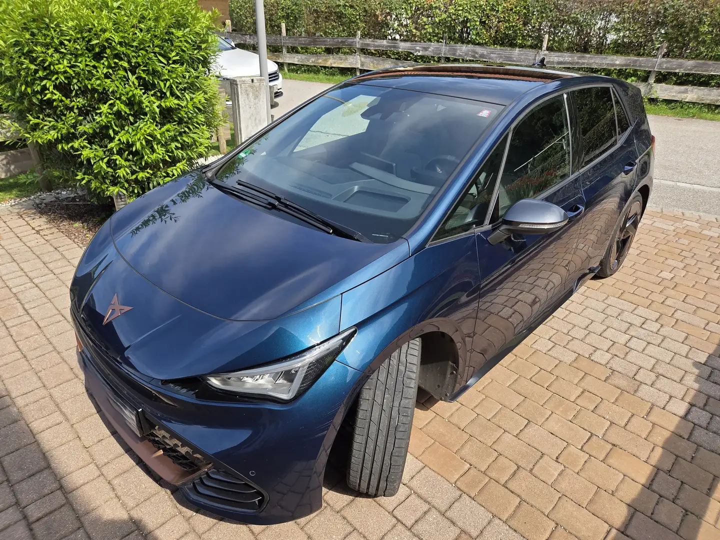 CUPRA Born 150kW/58kWh Pano Wärmep HuD LM20" SHZ, Massage Albastru - 1