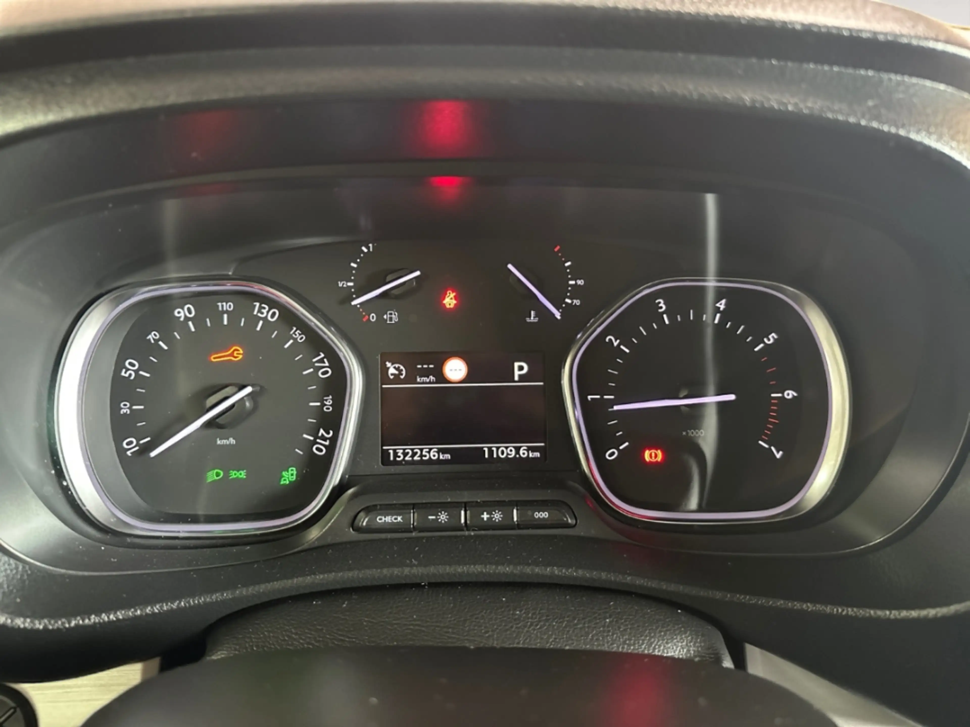 Citroen Spacetourer Business Lounge M AUTOMATIK ALLWETTER NAV PANODACH — photo 11