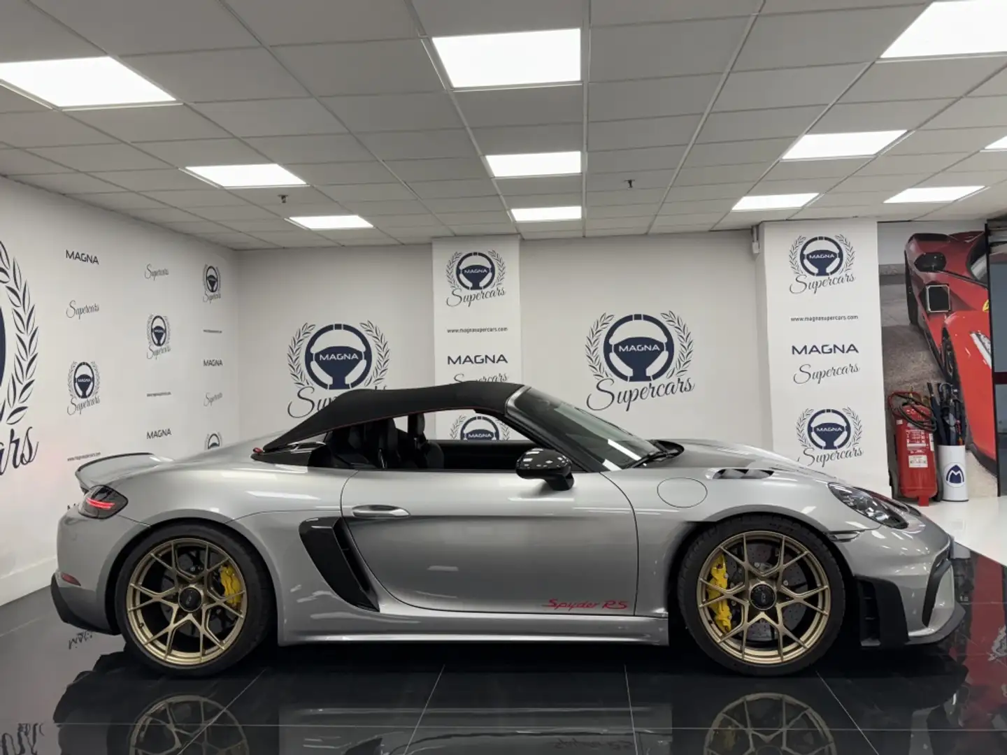 Porsche 718 Spyder RS PDK Gris - 2