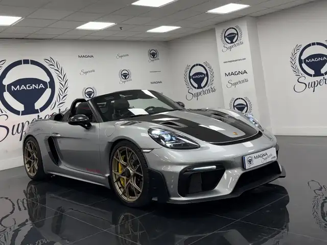 Porsche 718 Spyder RS PDK