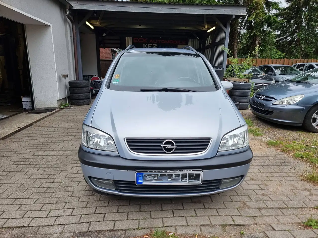 Opel Zafira 1.8 16V Elegance, foto 2