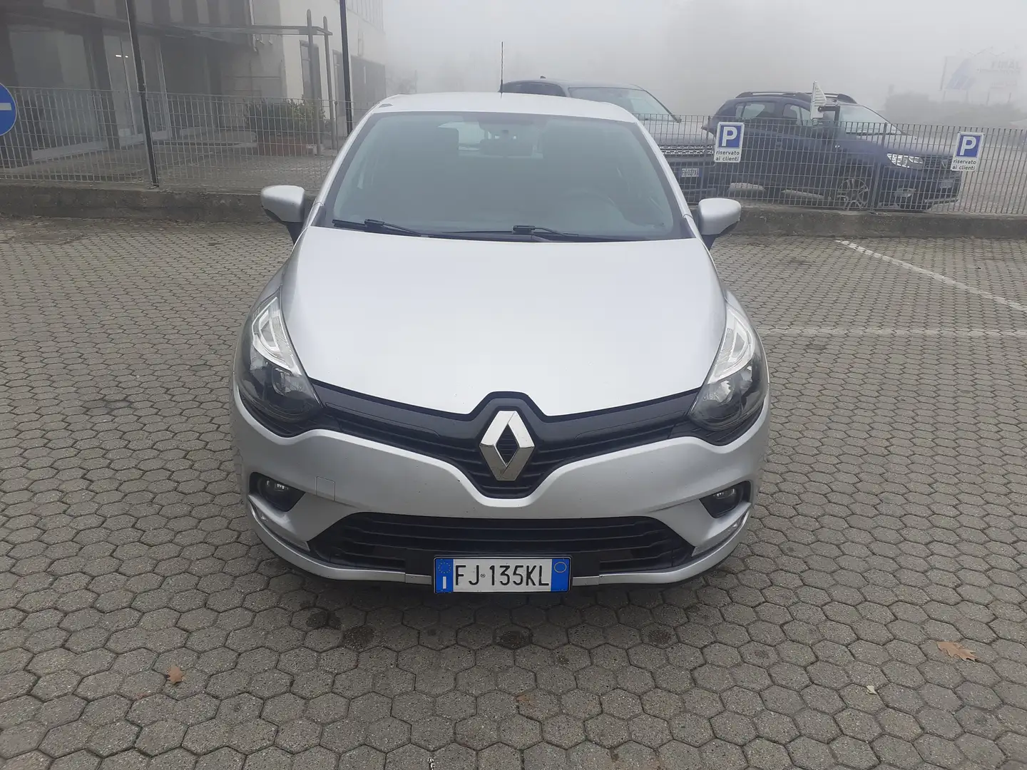 Renault Clio Clio IV 2017 0.9 tce energy Life Gpl 90cv Argento - 1