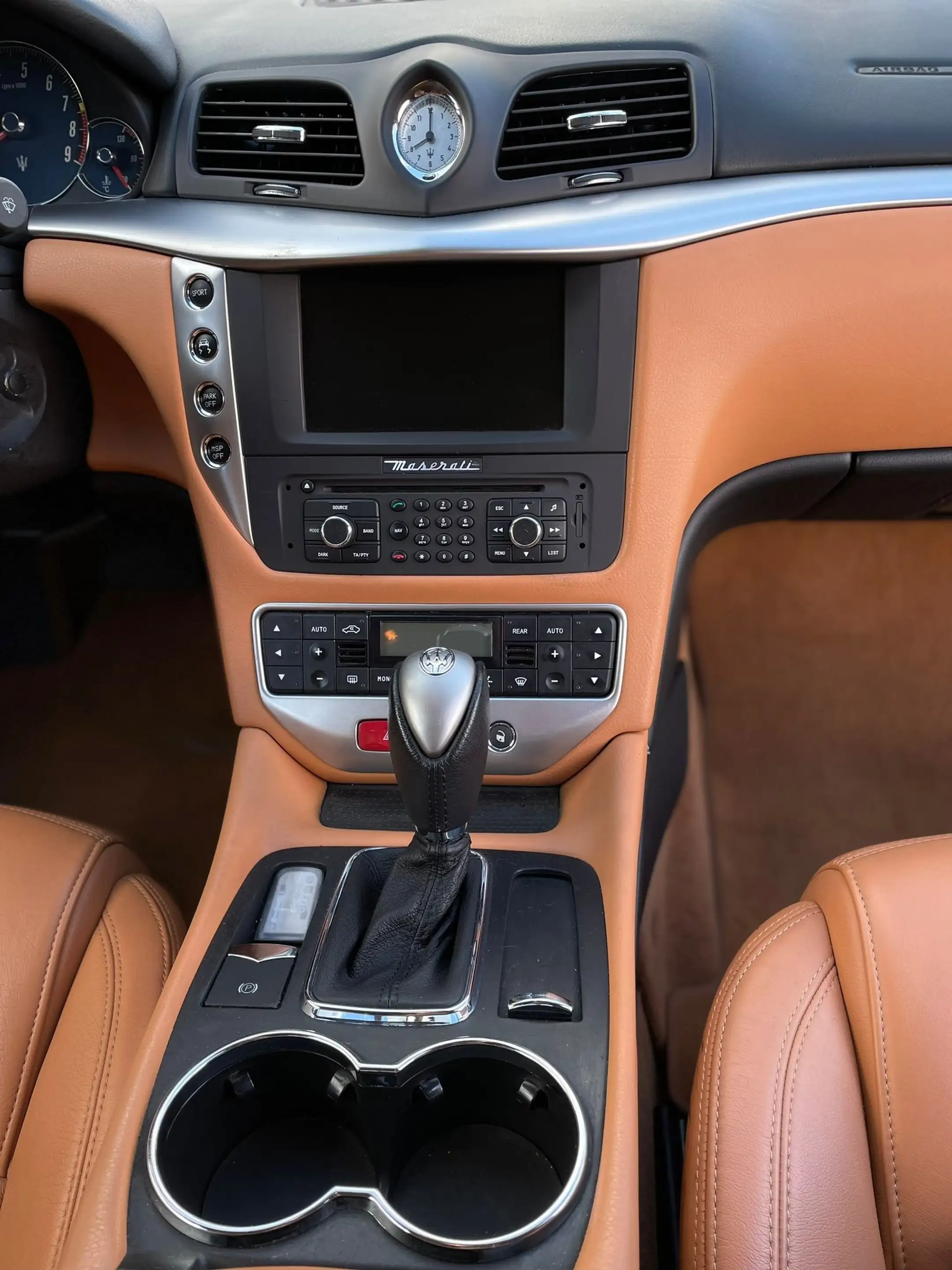 Maserati GranTurismo S Automatik — photo 13