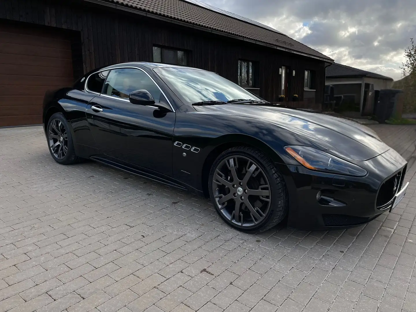 Maserati GranTurismo S Automatik Nero - 1