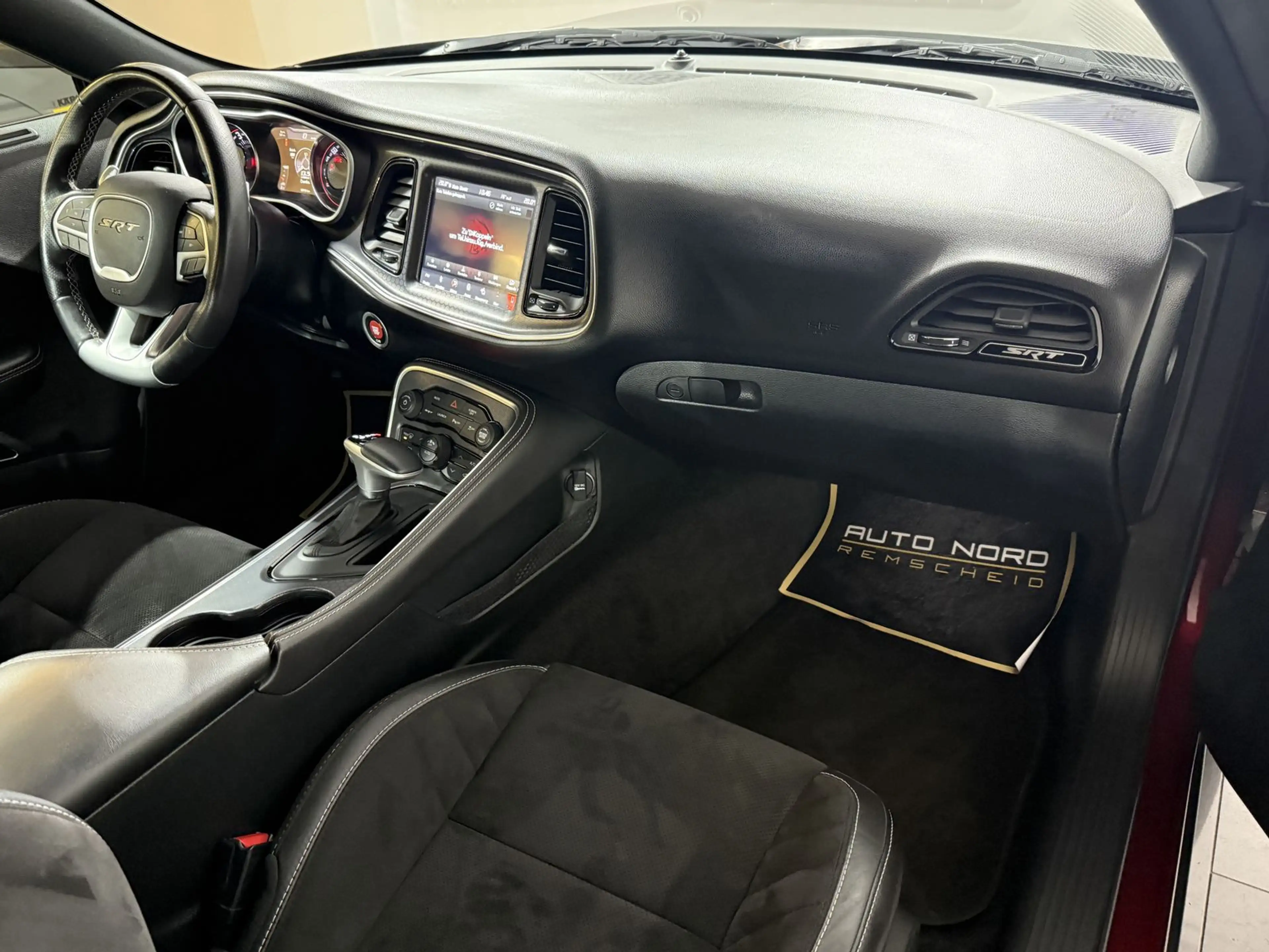 Dodge Challenger 6.4 Hemi *Kamera*Harman*Navi*Prins* — photo 15