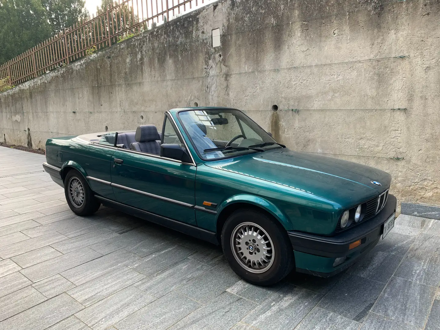 BMW 318 318i Cabrio c/abs Verde - 1
