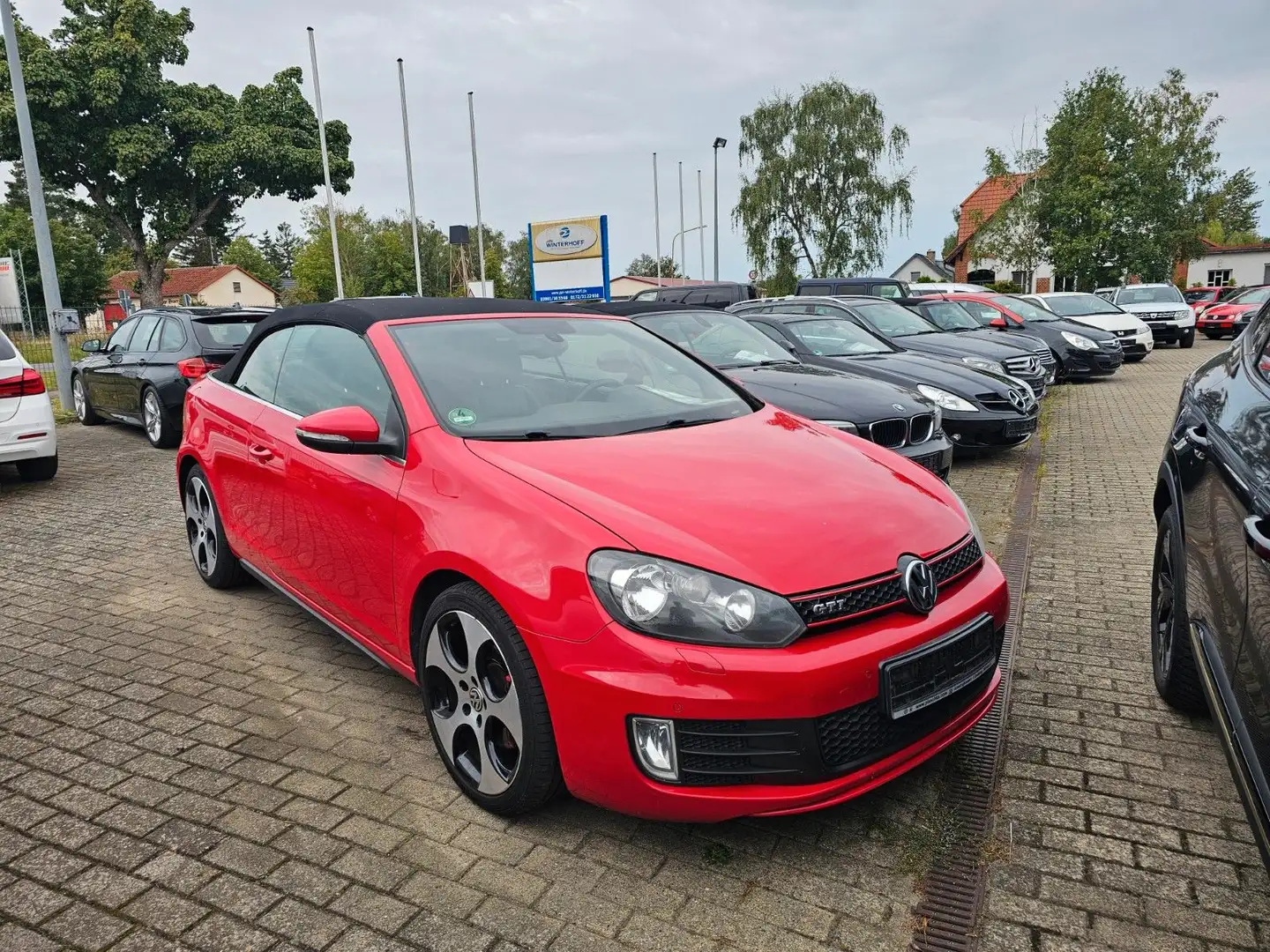 Volkswagen Golf GTI Cabriolet 2.0 TSI DSG XENON NAVI LEDER Rot - 1