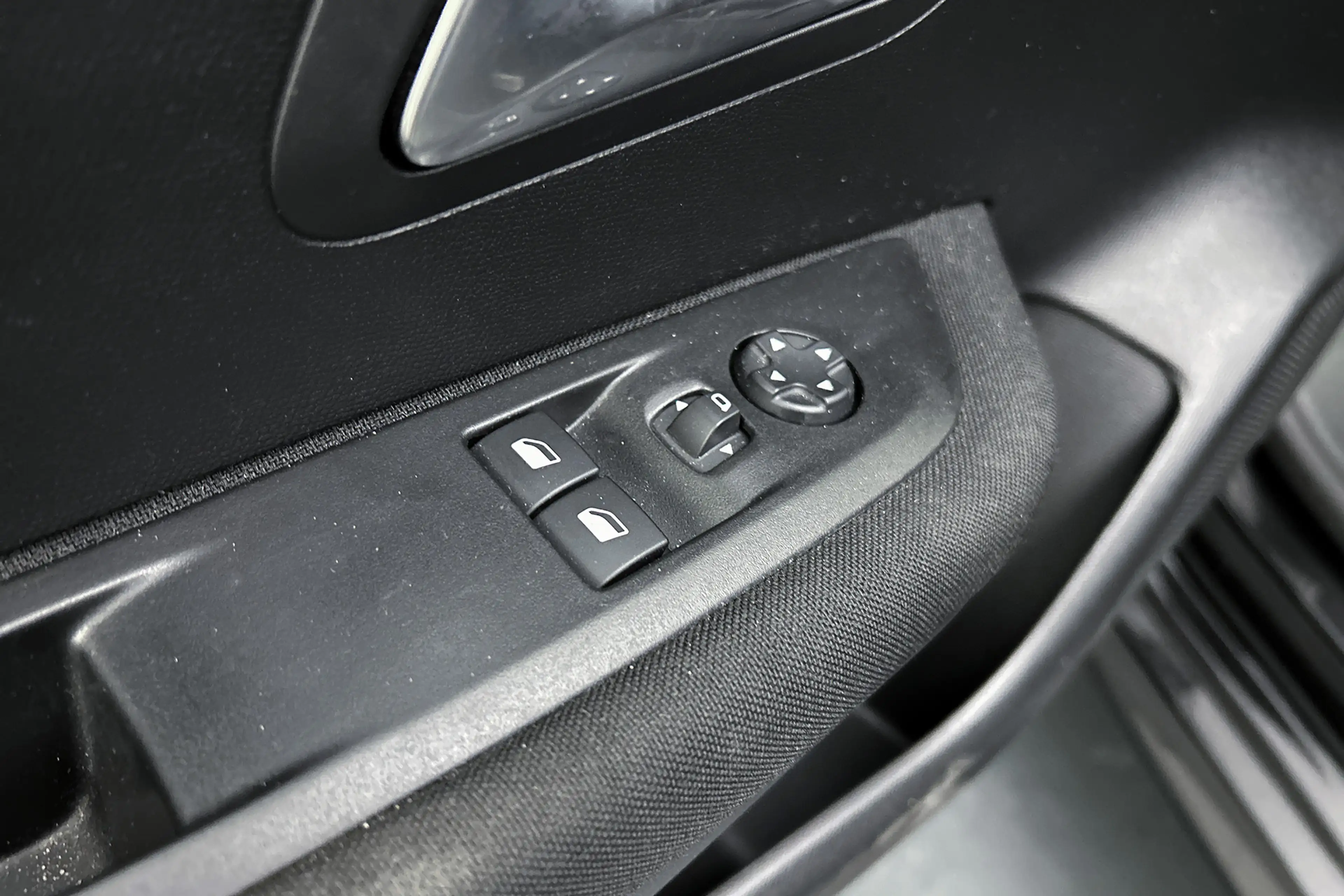Peugeot e-208 EV Active 50 kWh | Apple Carplay | Cruise control — photo 20