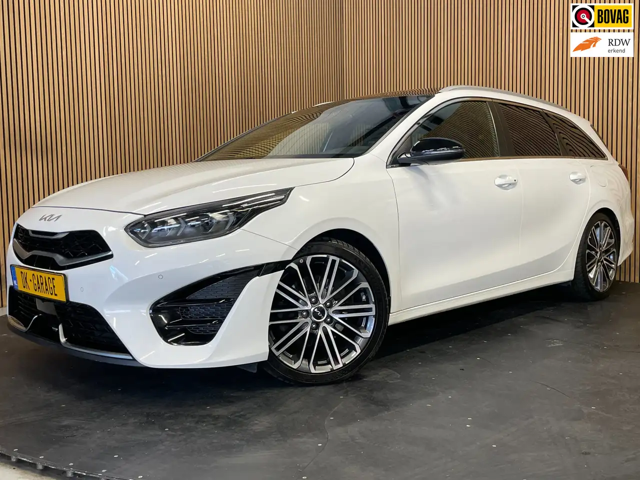 Kia Ceed Sportswagon 1.5 T-GDi GT-PlusLine AUTOMAAT PANORAM