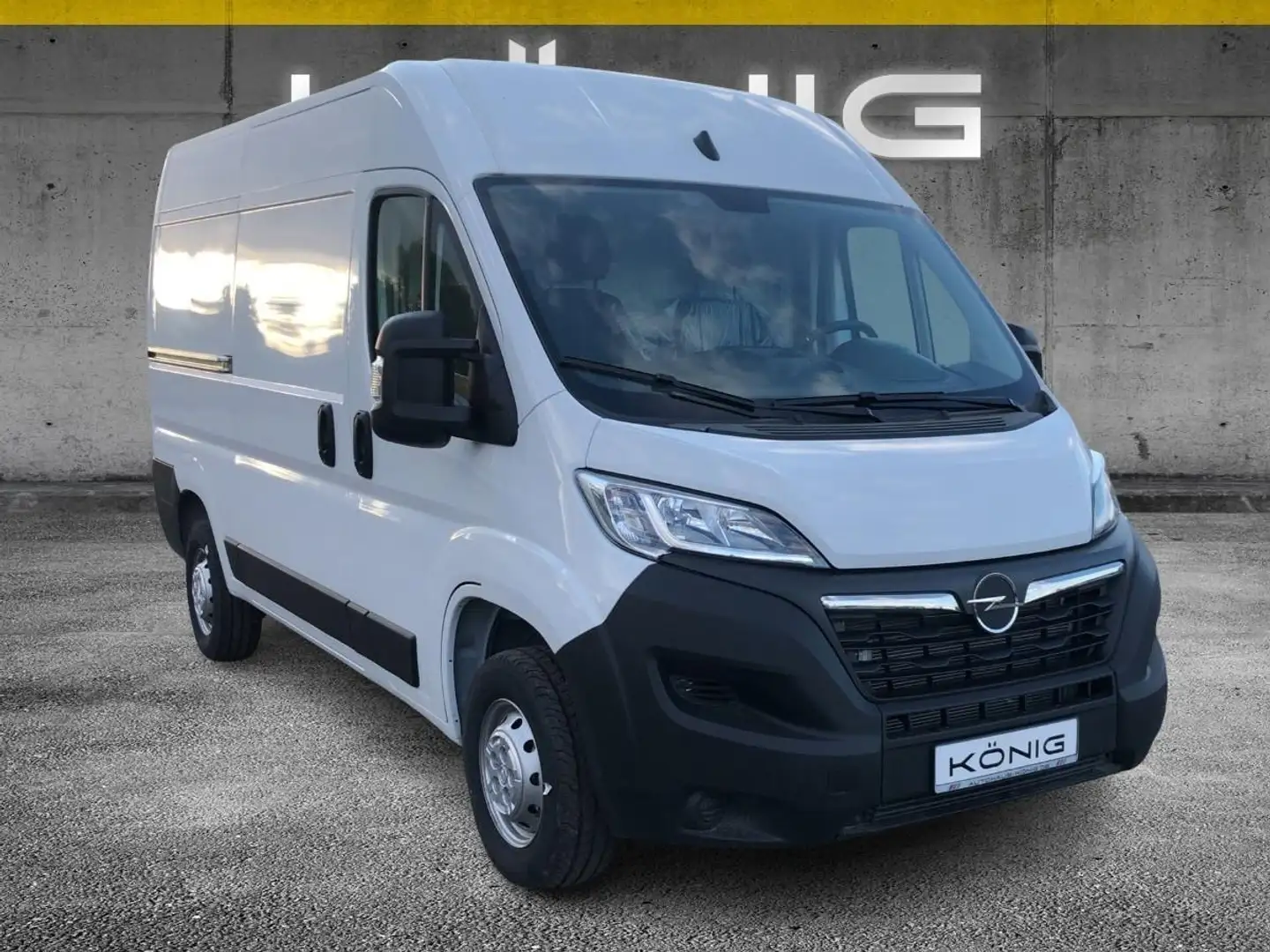 Opel Movano Cargo 3,3t L2H2 140 2,2 Diesel Euro 6.4 Wit - 2