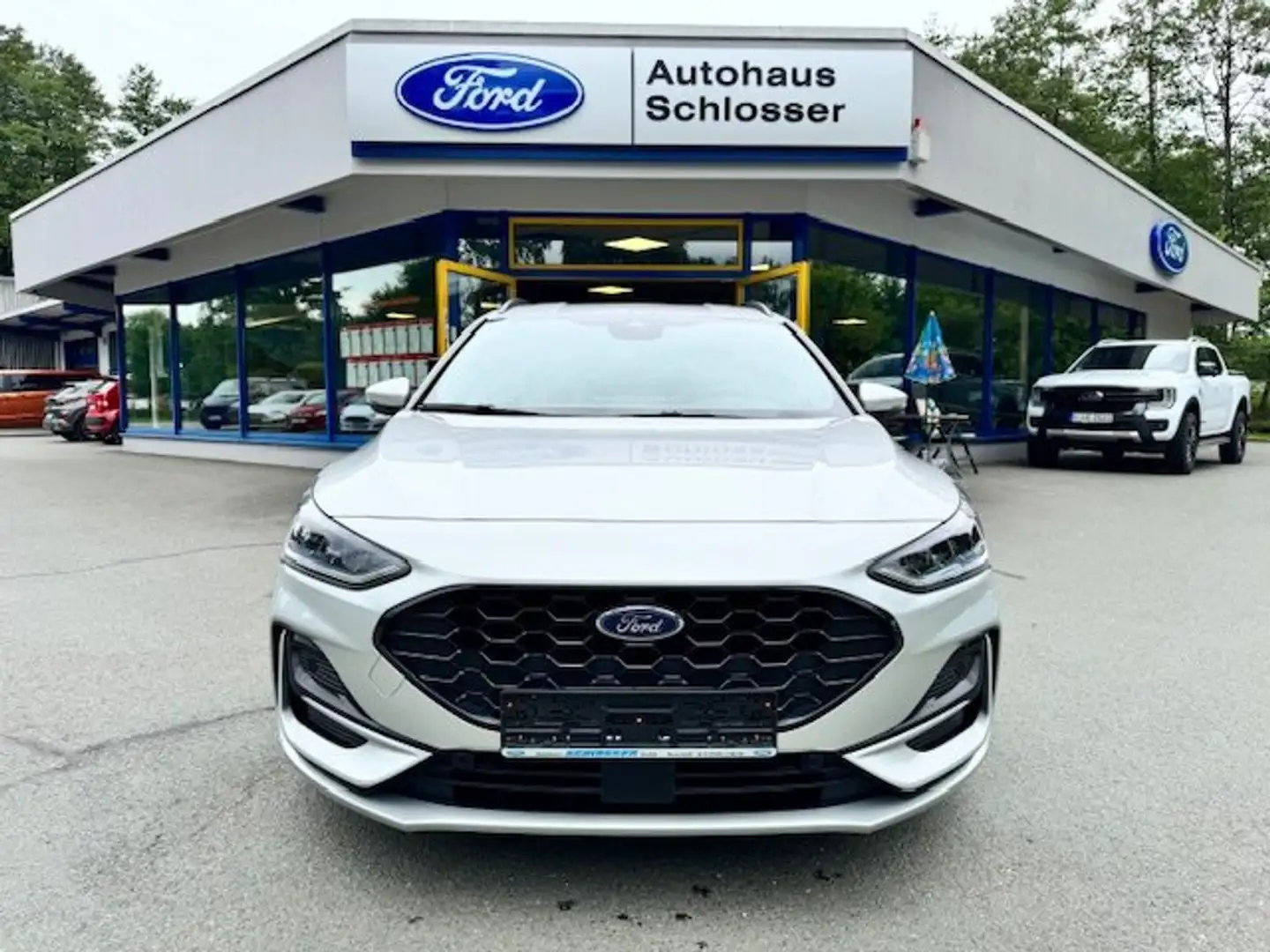 Ford Focus Turnier 1.0 ST-LINE X, PDC+Kamera Klima Sync4 ACC Silber - 2