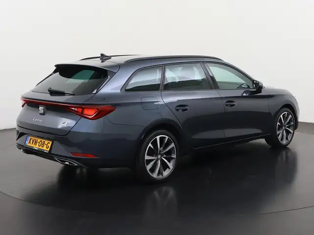 Seat Leon view 4