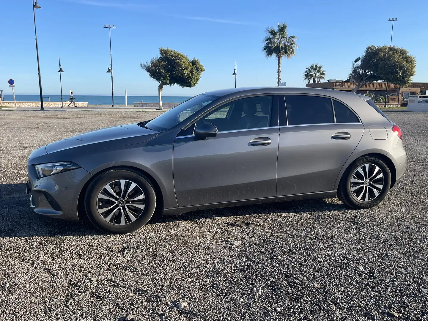 Mercedes-Benz A 200 200d 8G-DCT - 2