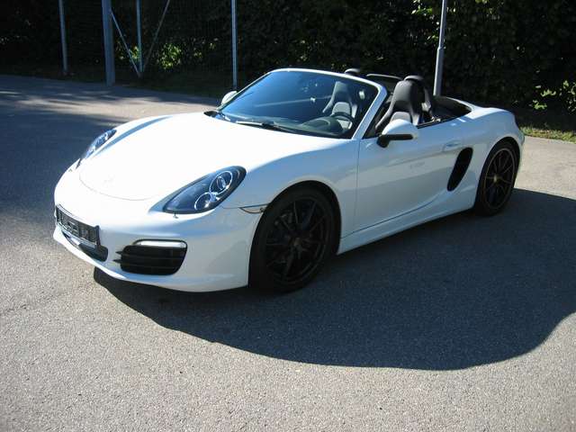 Imagine Porsche Boxster Black Edition