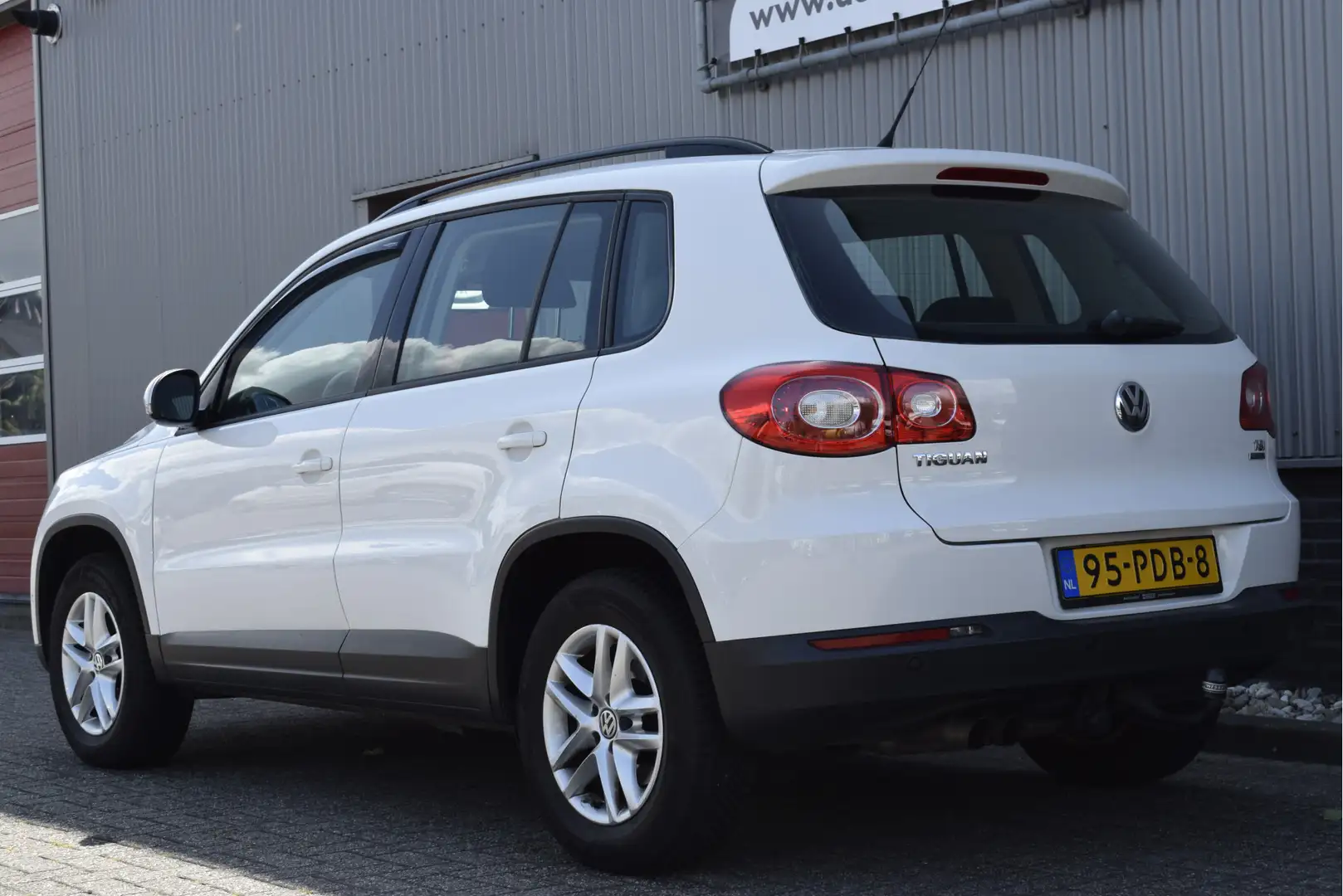 Volkswagen Tiguan 1.4 TSI Comfort&Design Cruise, Navi, Climate contr Wit - 2