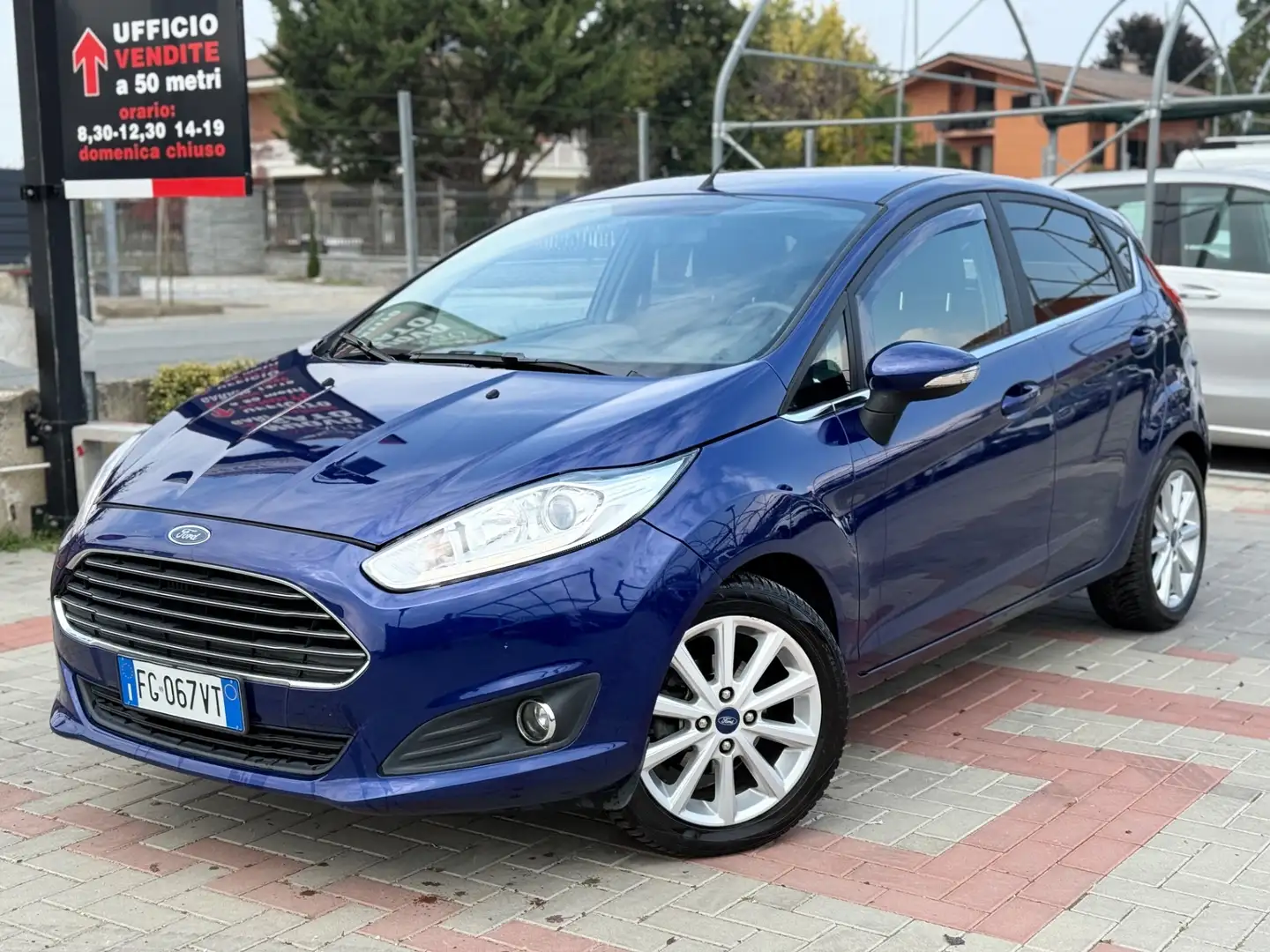 Ford Fiesta Fiesta 1.5 TDCi 75CV 5 porte Titanium Bleu - 2