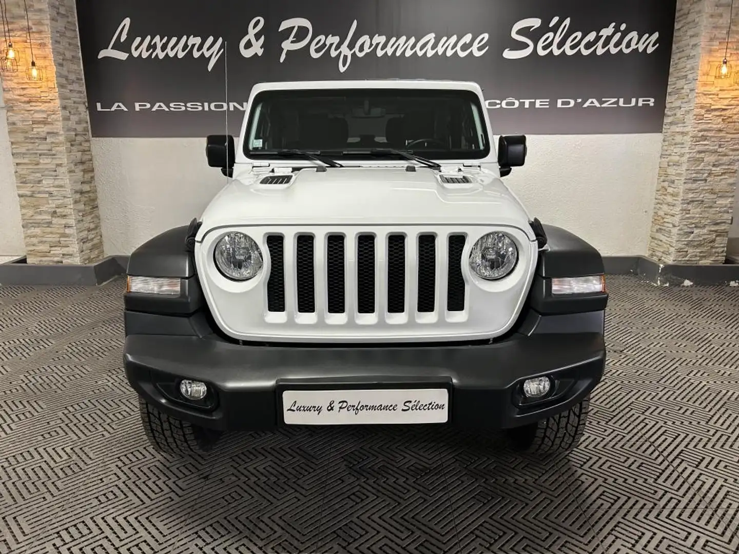 Jeep Wrangler 3 PORTES JL 2.2 200ch SPORT BVA8 4x4 - 1° main - 4 places - pas de malus Blanc - 2