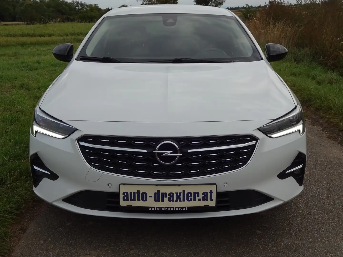 Opel Insignia Elegance Business Facelift Weiß - 2