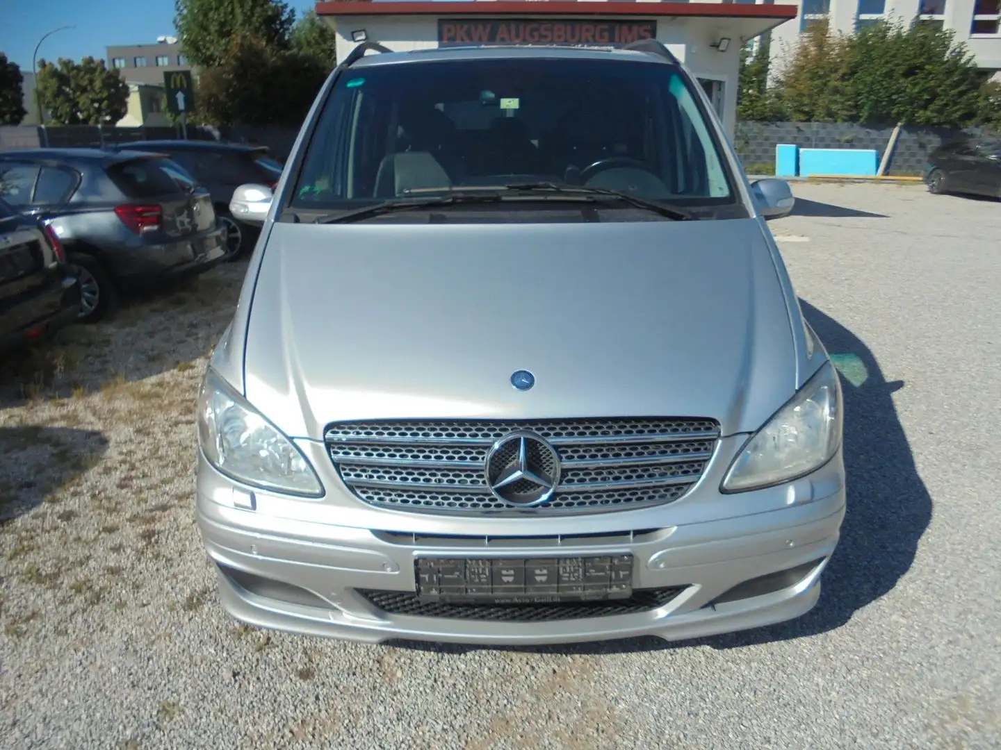 Mercedes-Benz Viano 3.0 CDI Aut. Lang ~ Voll Aussatttung ~ Silber - 2