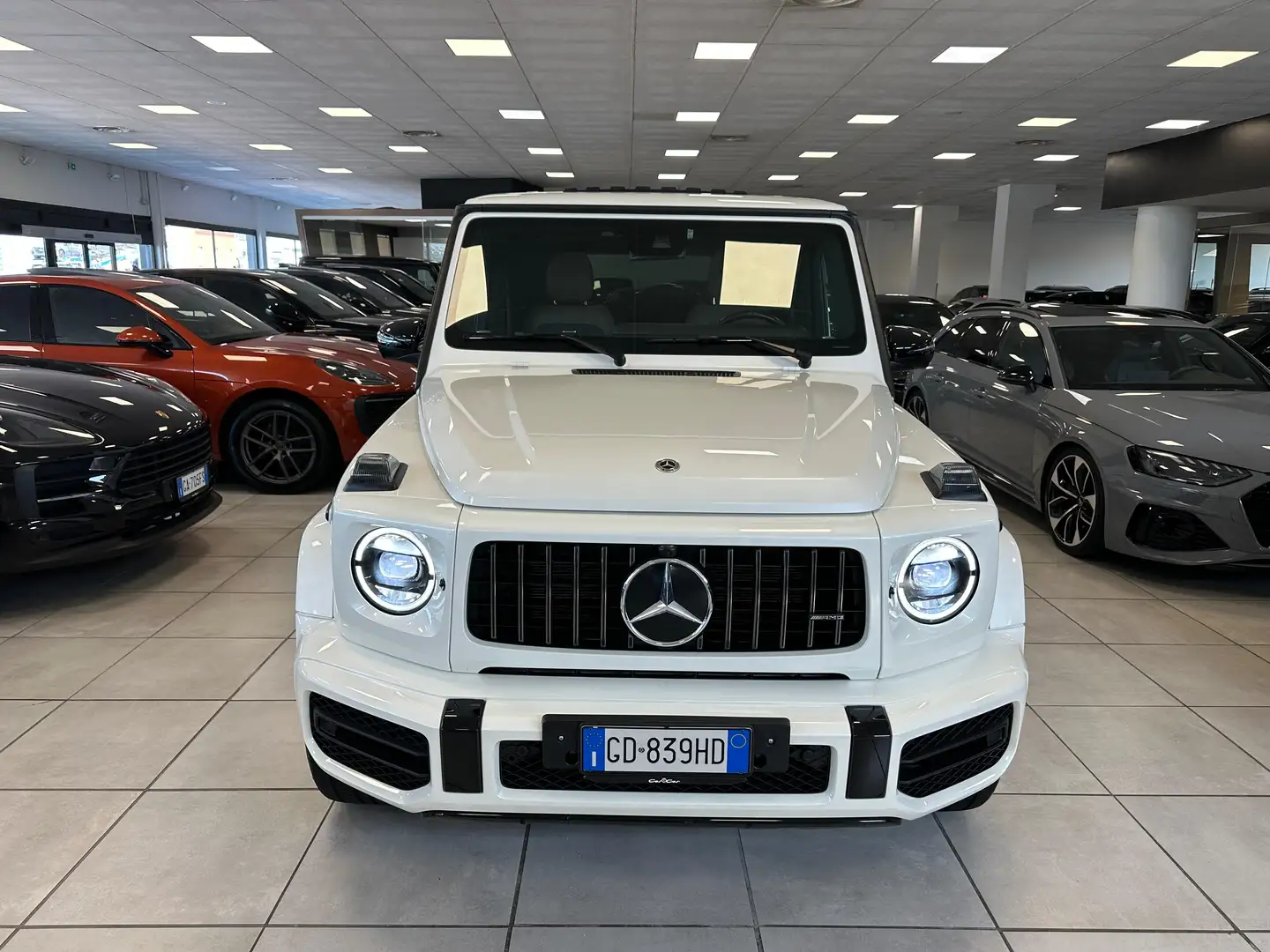 Mercedes-Benz G 63 AMG Premium Plus 585cv auto Bianco - 2