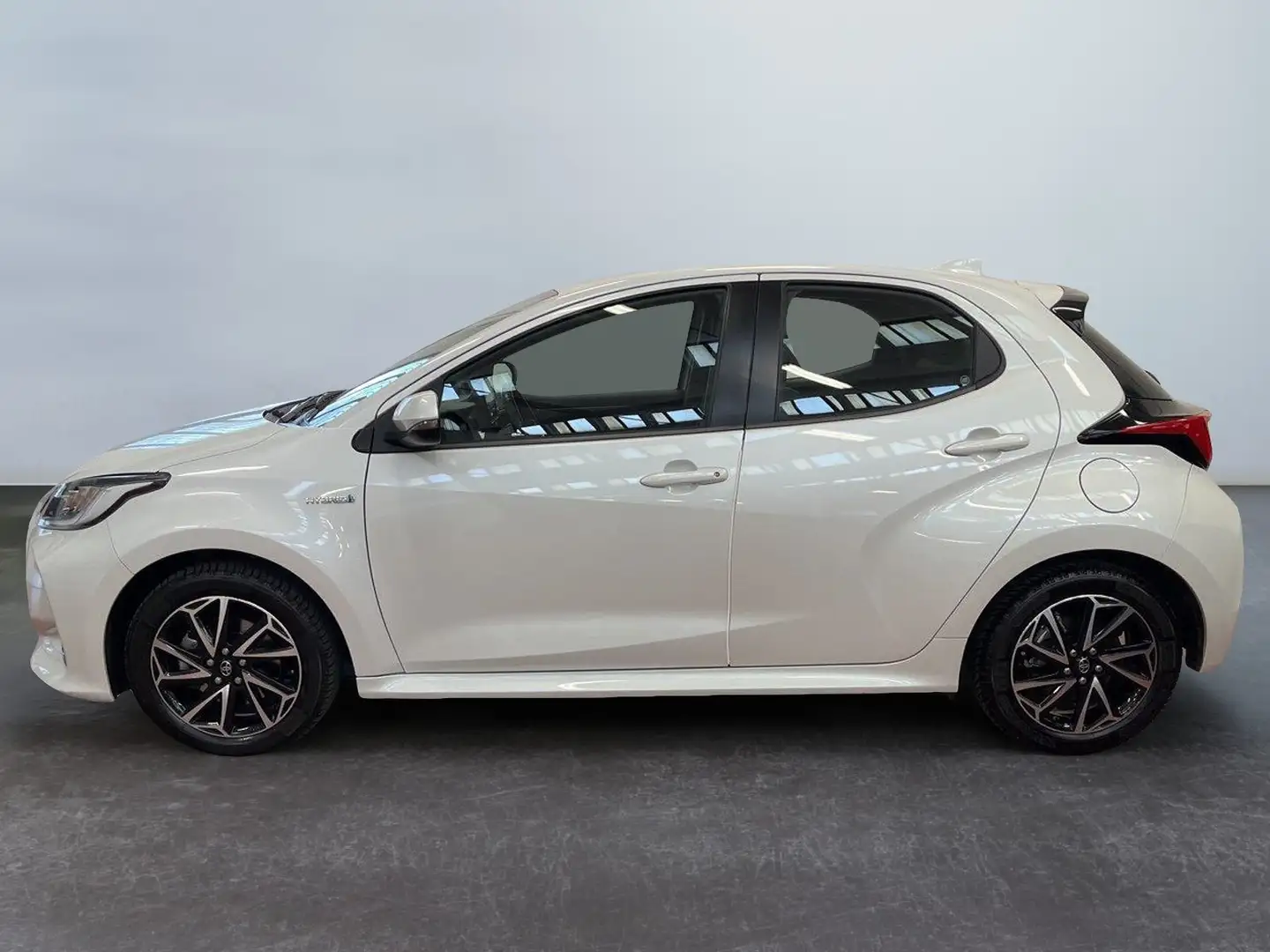 Toyota Yaris 1.5 Hybrid 5 porte Trend - 2