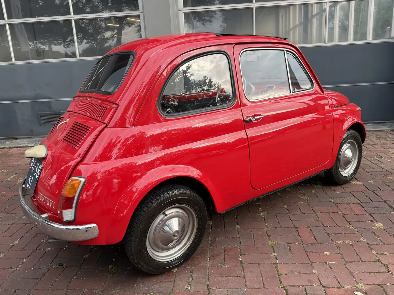 Fiat 500 F uit 1971 is een echte klassieker en een heer, foto 2