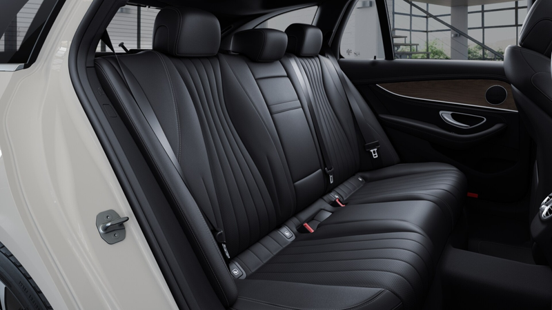 Mercedes-Benz E 200 T-Mod Schiebedach+AHK+Memory+Kam+Ambiente — photo 10