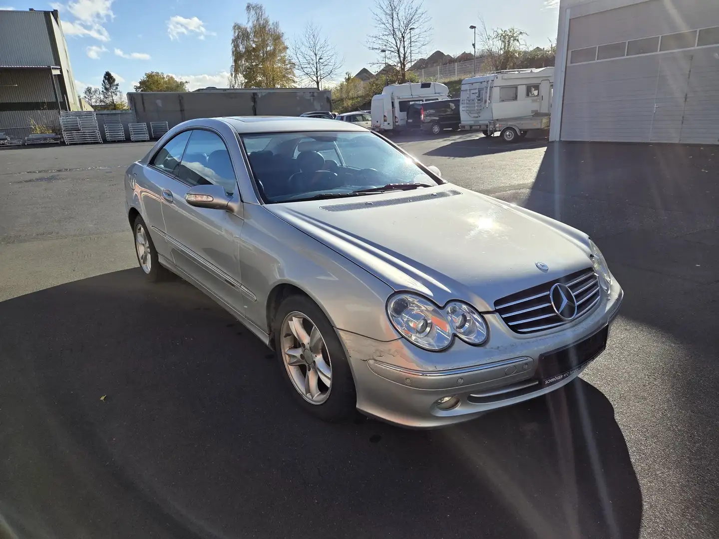 Mercedes-Benz CLK 240 Coupe Avantgarde Stříbrná - 2