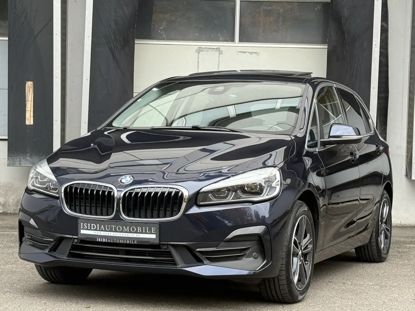 BMW 225 xe iPerformance Sport Line LED Pano RüKamera Blau - 1
