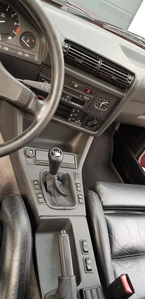 BMW 320i, foto 5