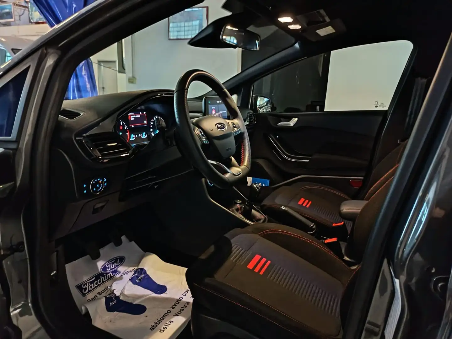 Ford Fiesta 1.0 Ecoboost Hybrid 125cv ST-Line Grigio - 2